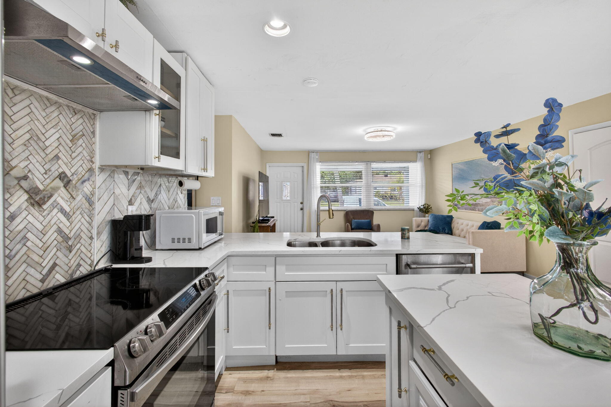 140 W 31st, Riviera Beach FL 33404