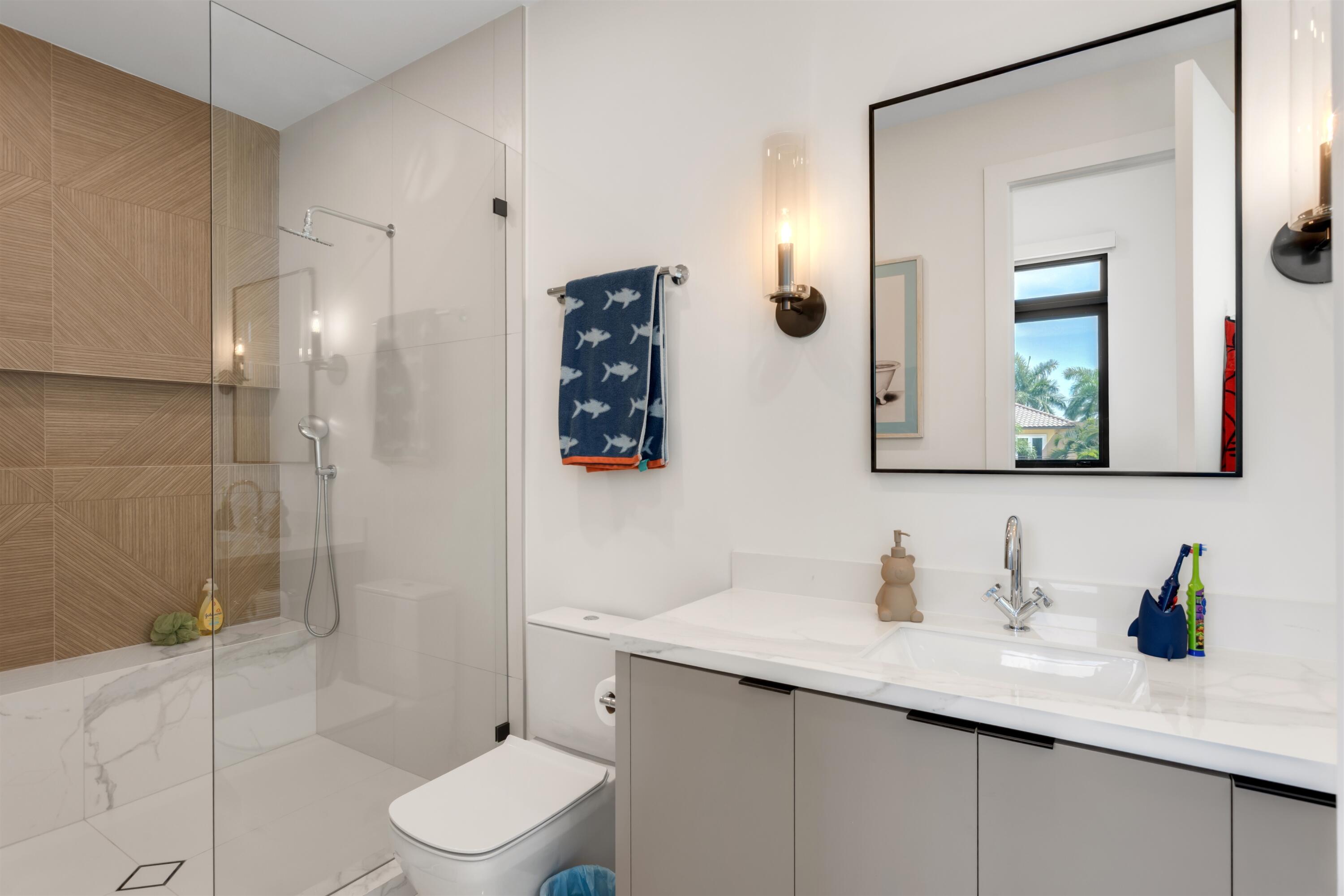 2420 NE 48th, Lighthouse Point FL 33064
