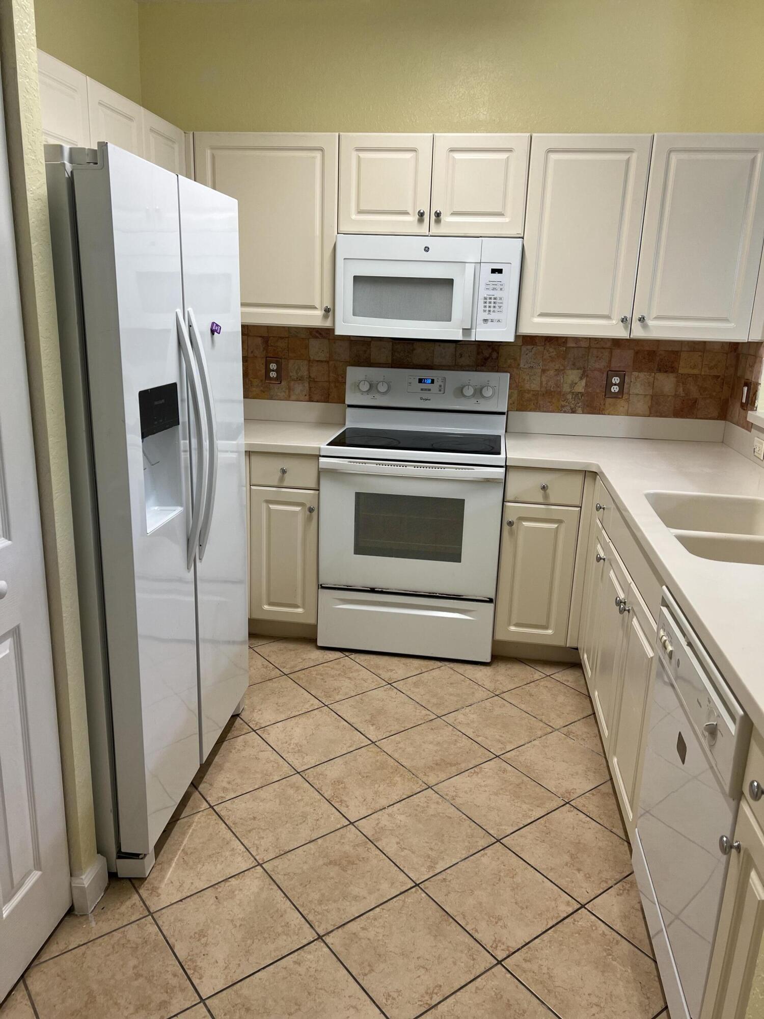 4113 NAPOLI LAKE, Riviera Beach FL 33410