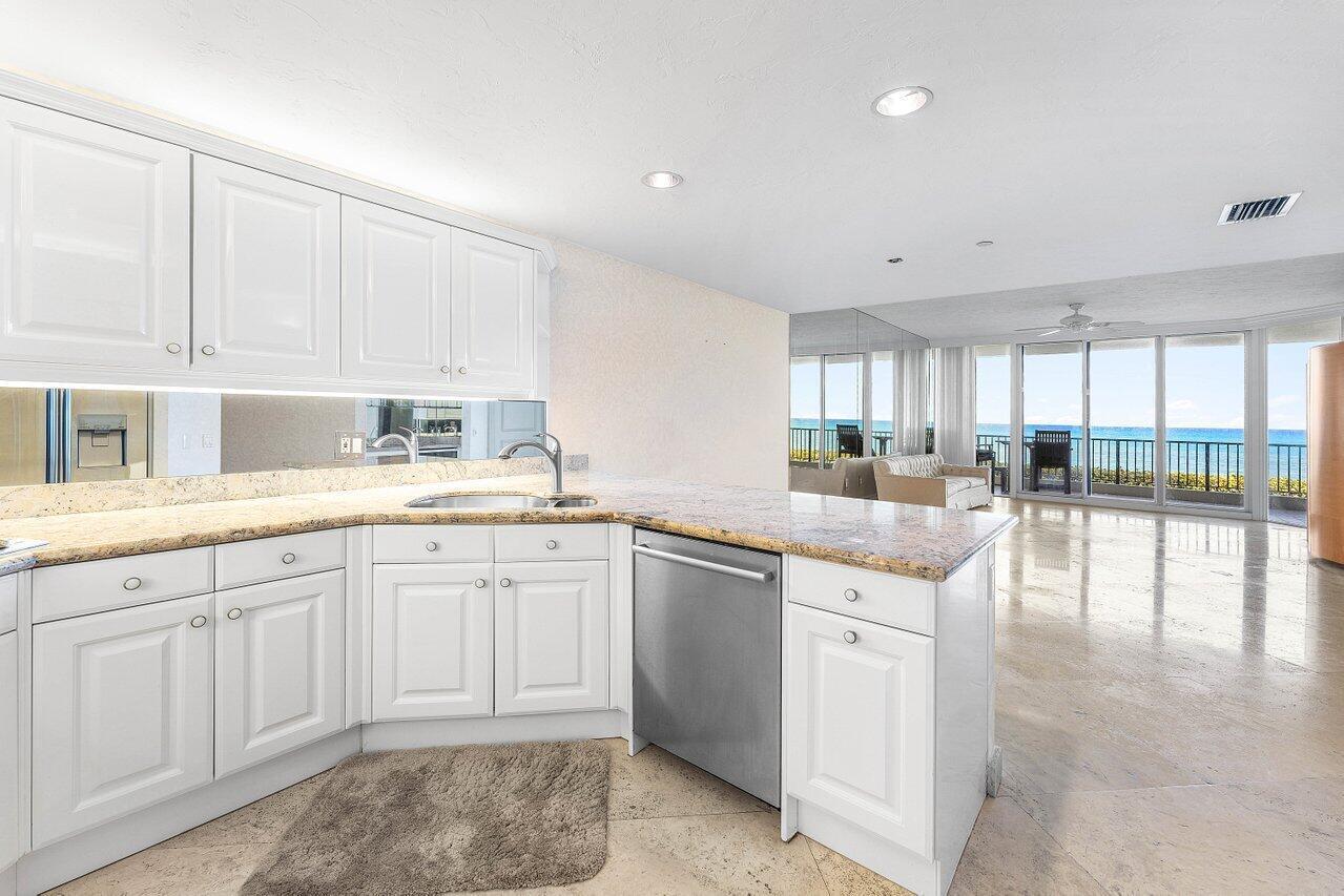 800 Ocean #204, Juno Beach FL 33408