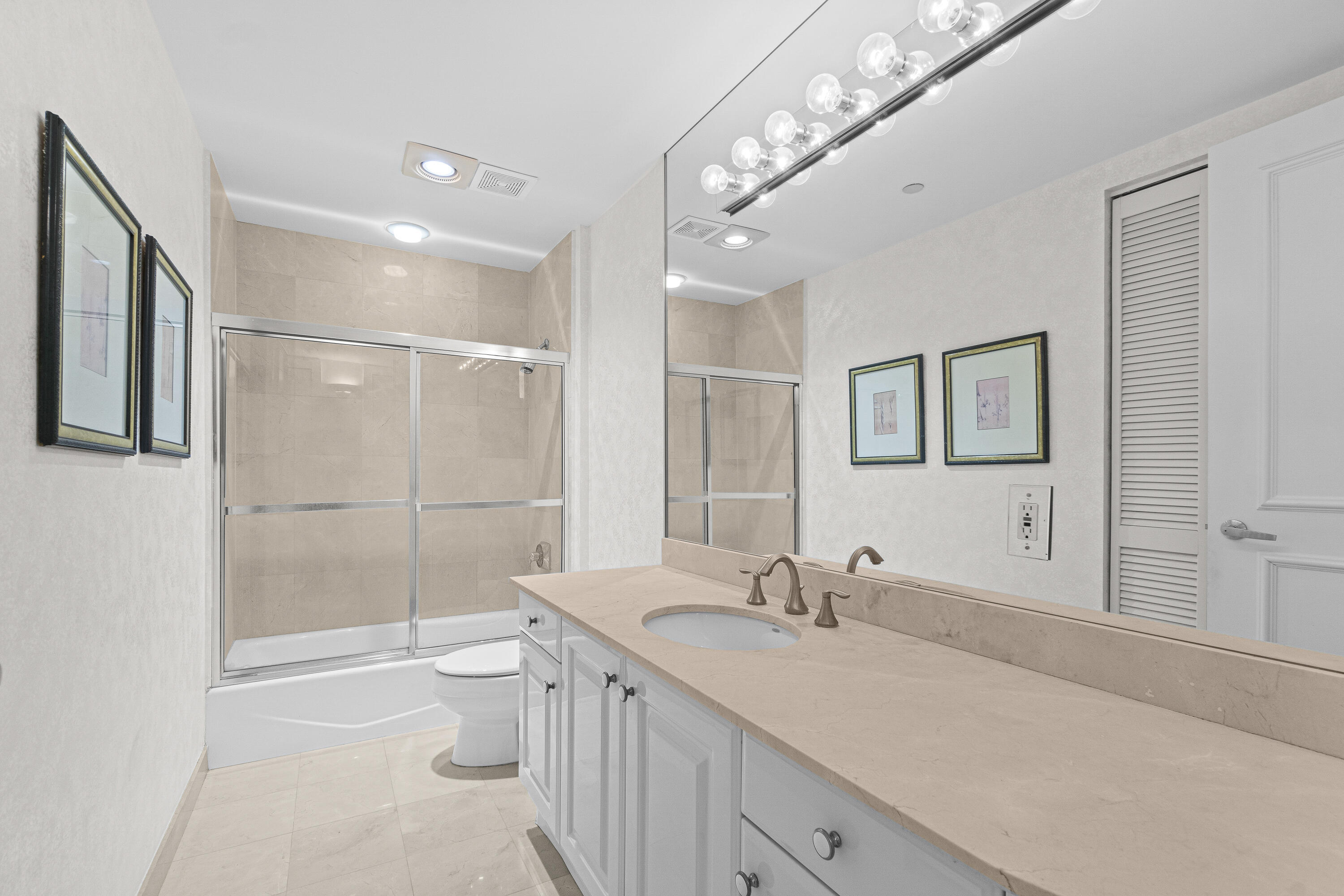 800 Ocean #204, Juno Beach FL 33408
