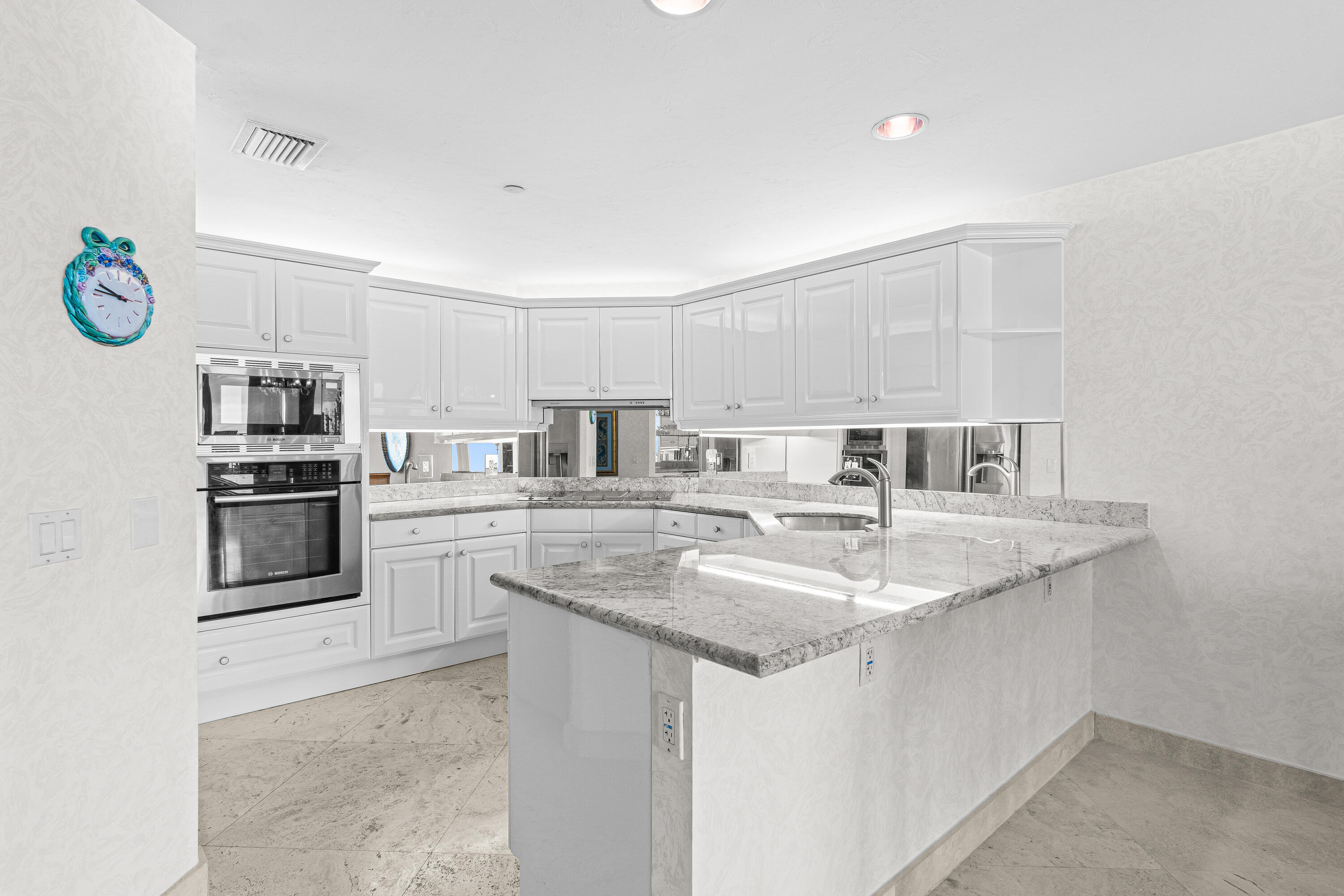 800 Ocean #204, Juno Beach FL 33408
