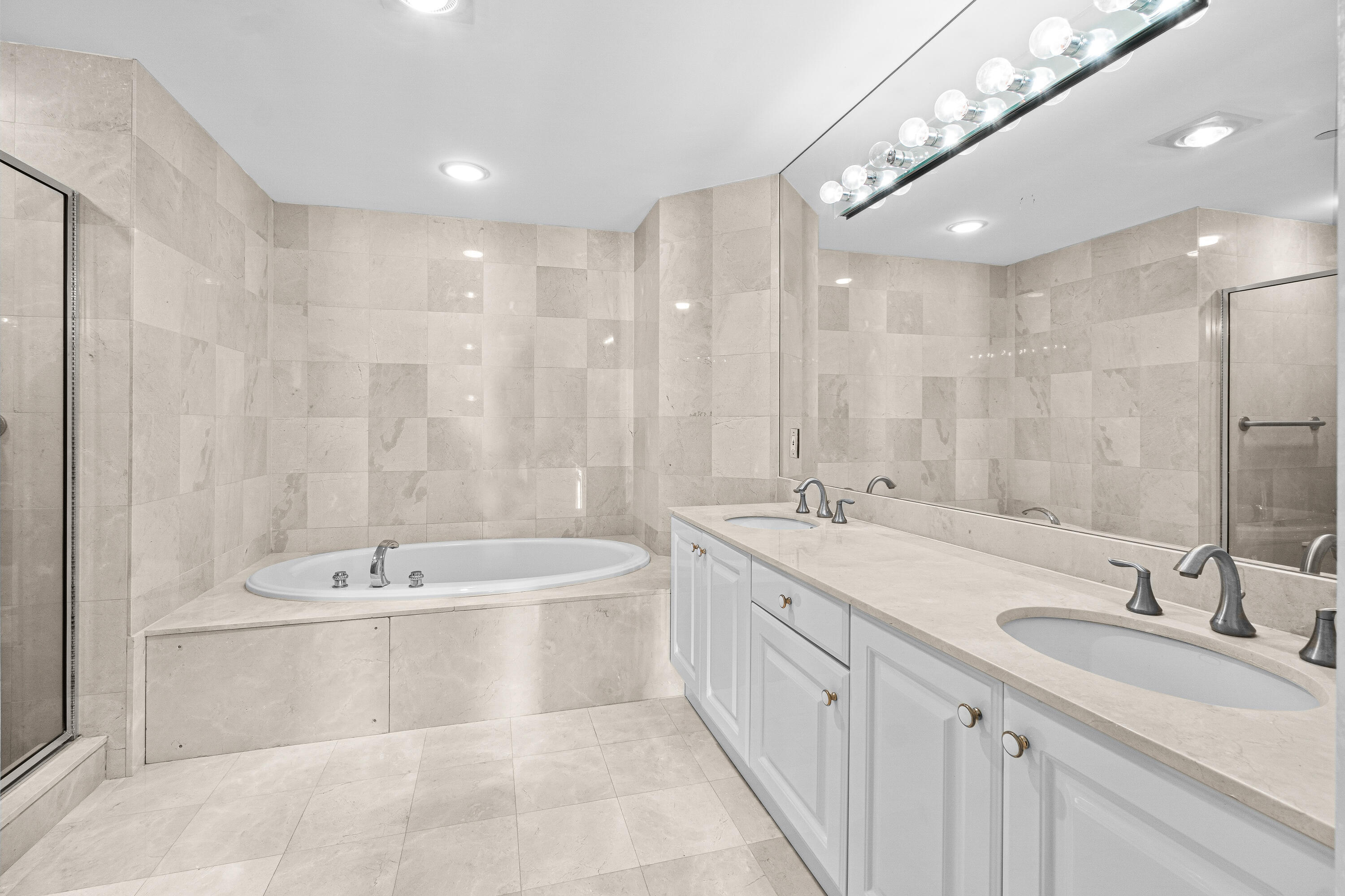 800 Ocean #204, Juno Beach FL 33408