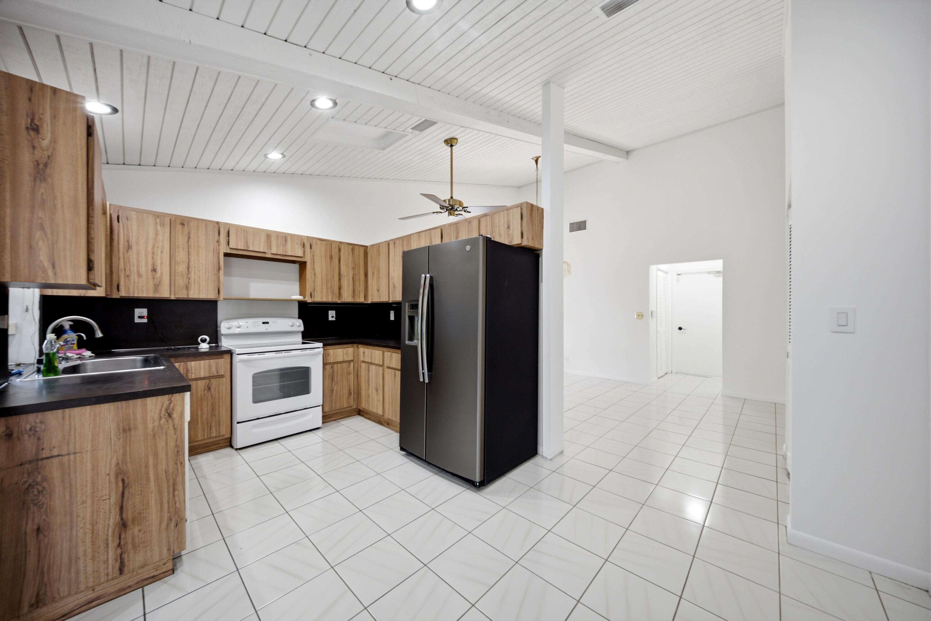 8114 NUTMEG, Tamarac FL 33321