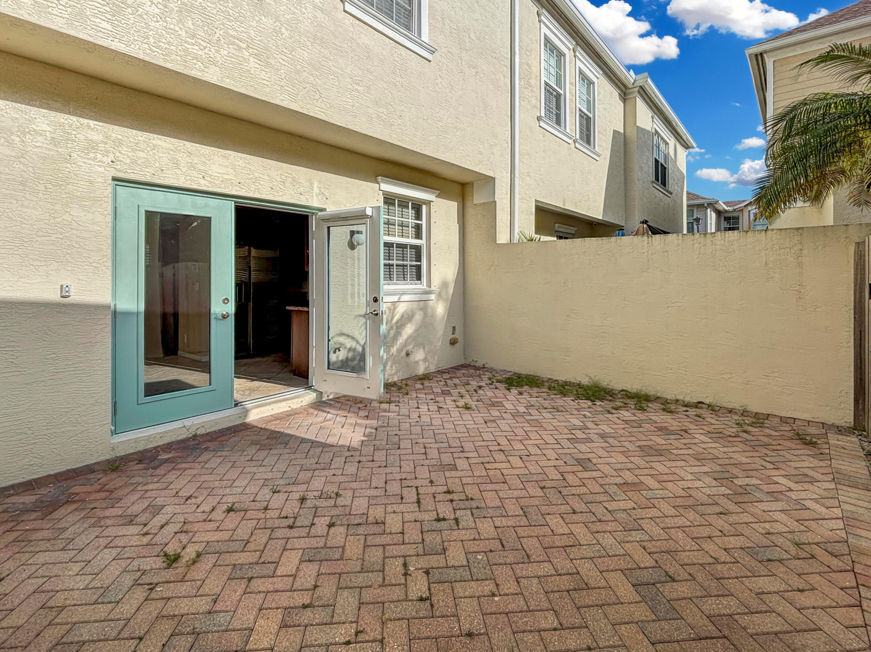 179 E Bay Cedar, Jupiter FL 33458