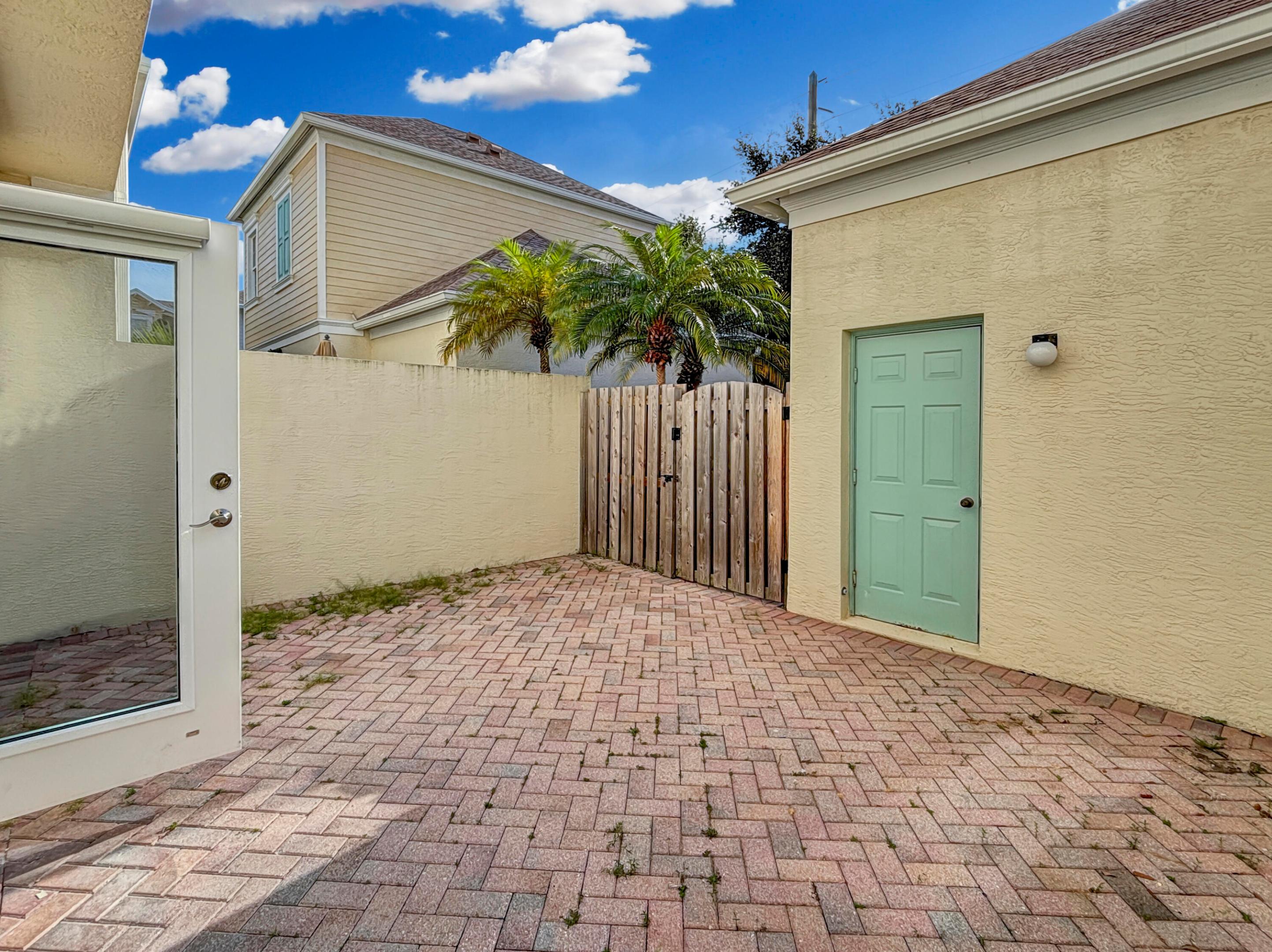 179 E Bay Cedar, Jupiter FL 33458