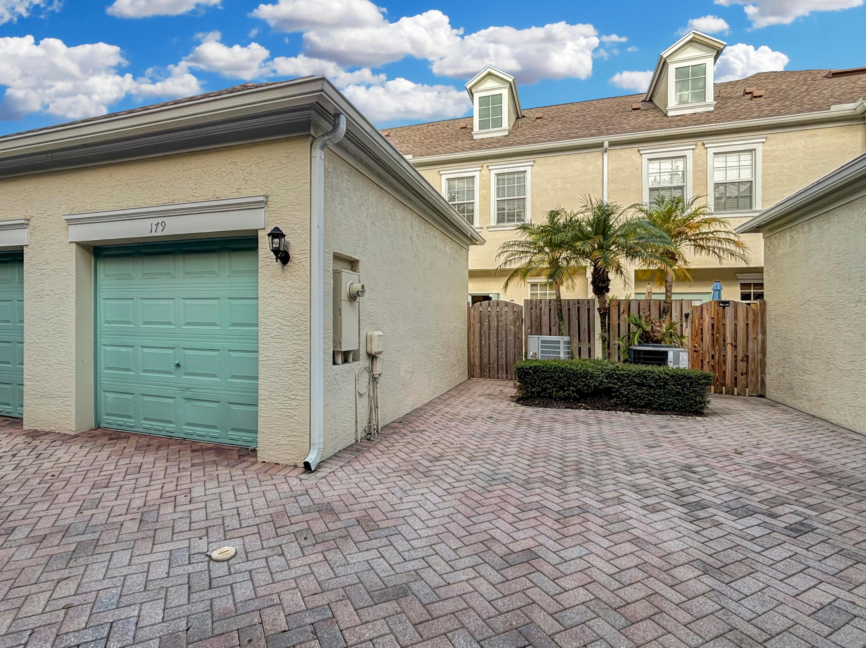 179 E Bay Cedar, Jupiter FL 33458
