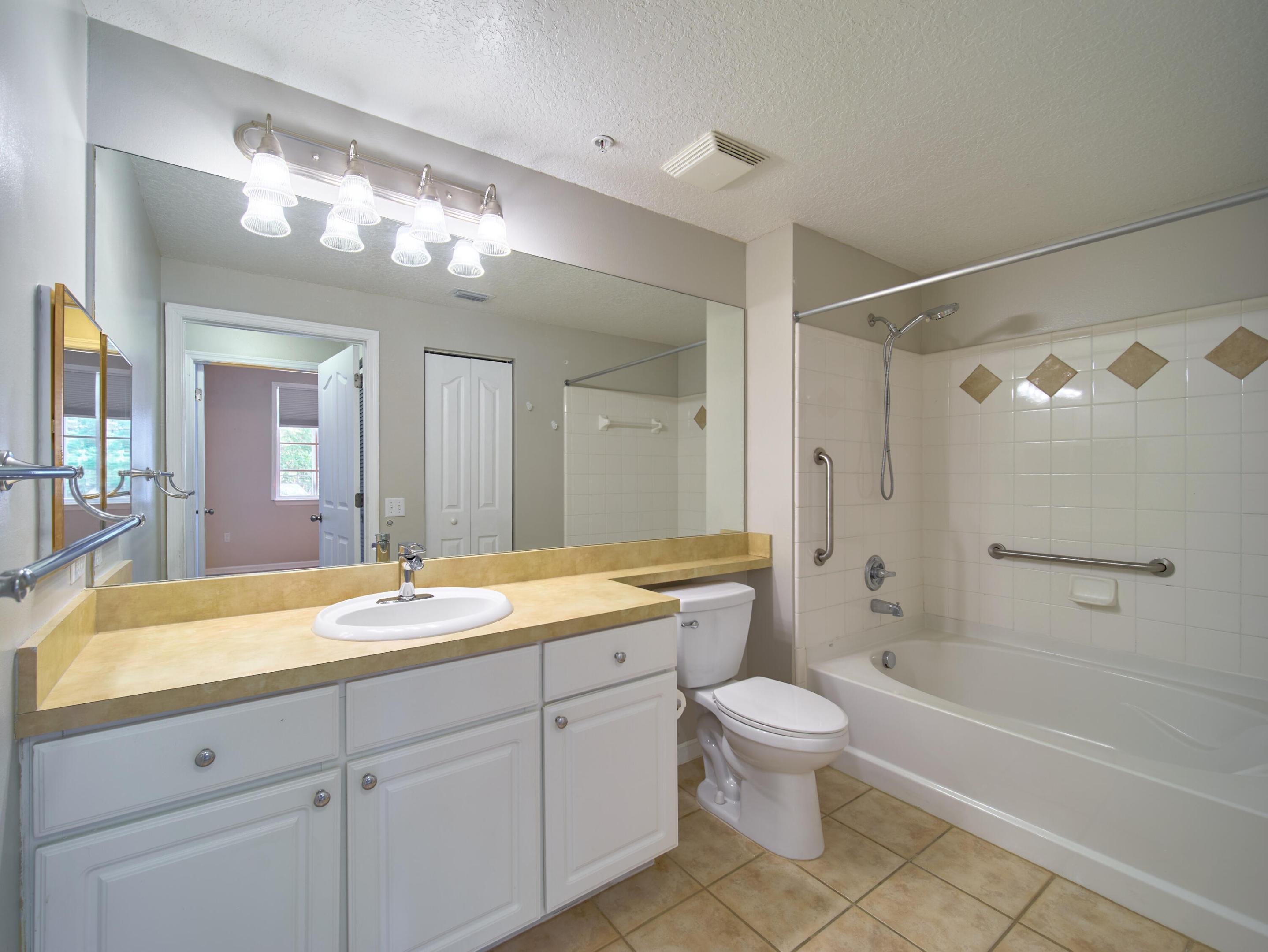 6101 Myrtlewood, Palm Beach Gardens FL 33418