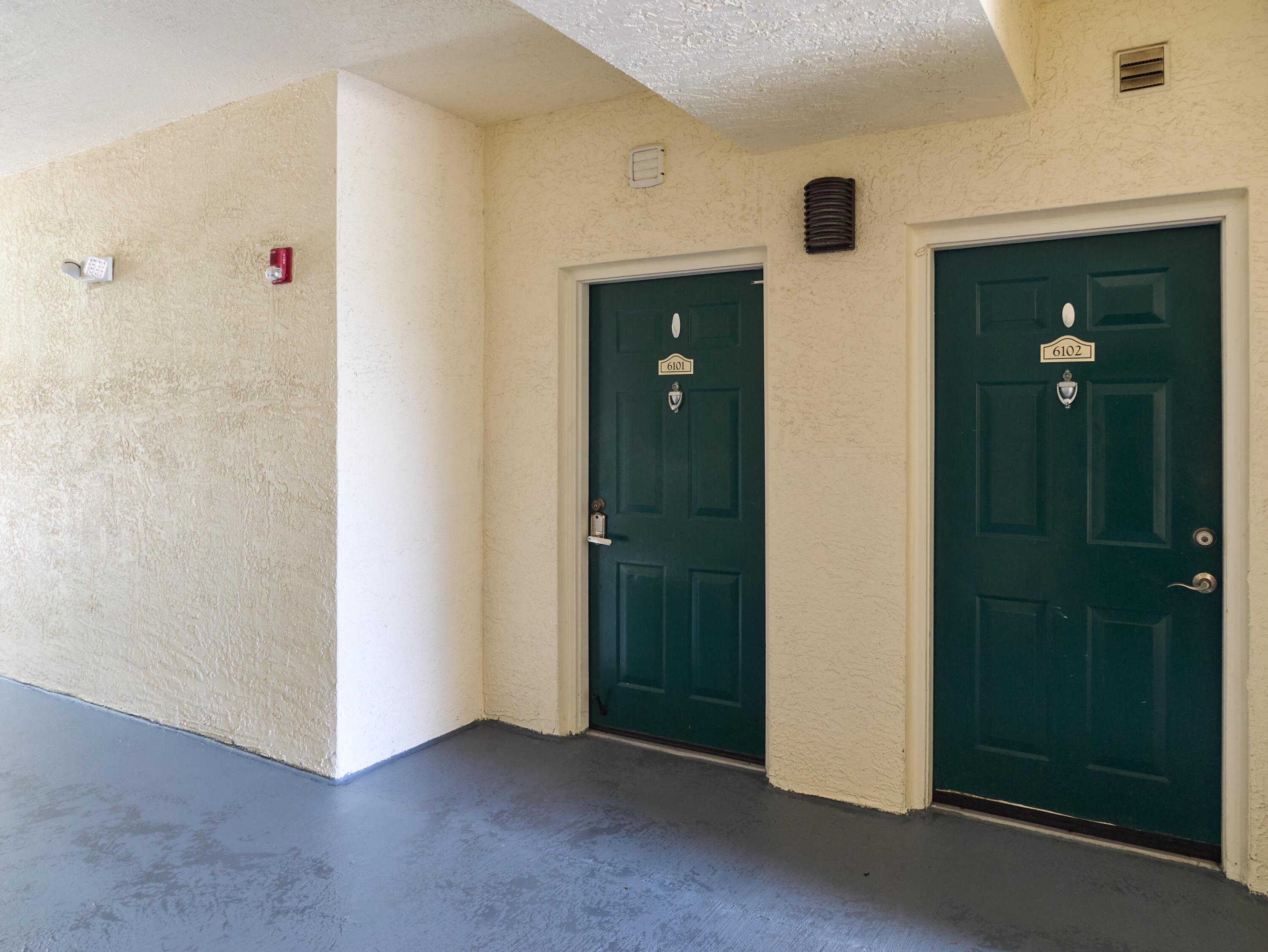 6101 Myrtlewood, Palm Beach Gardens FL 33418