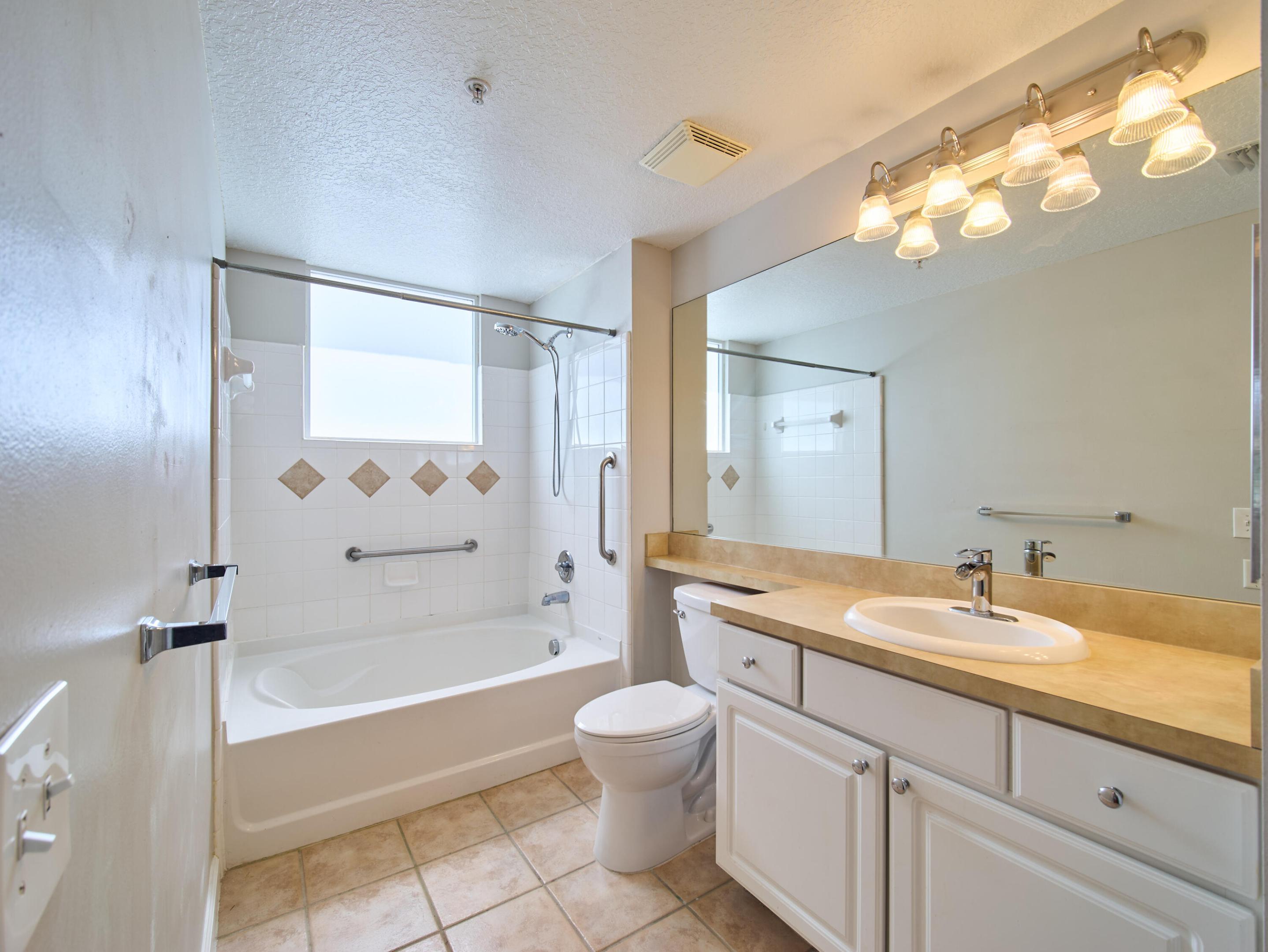 6101 Myrtlewood, Palm Beach Gardens FL 33418