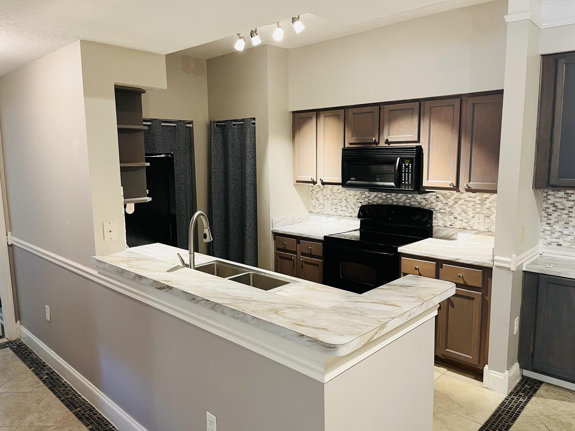 6101 Myrtlewood, Palm Beach Gardens FL 33418