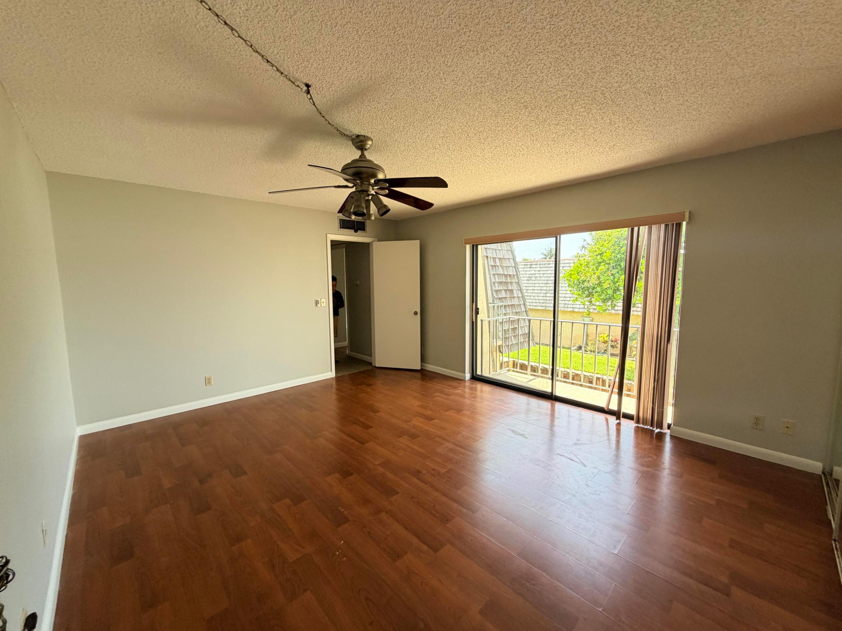 37 LAKE ARBOR, Palm Springs FL 33461
