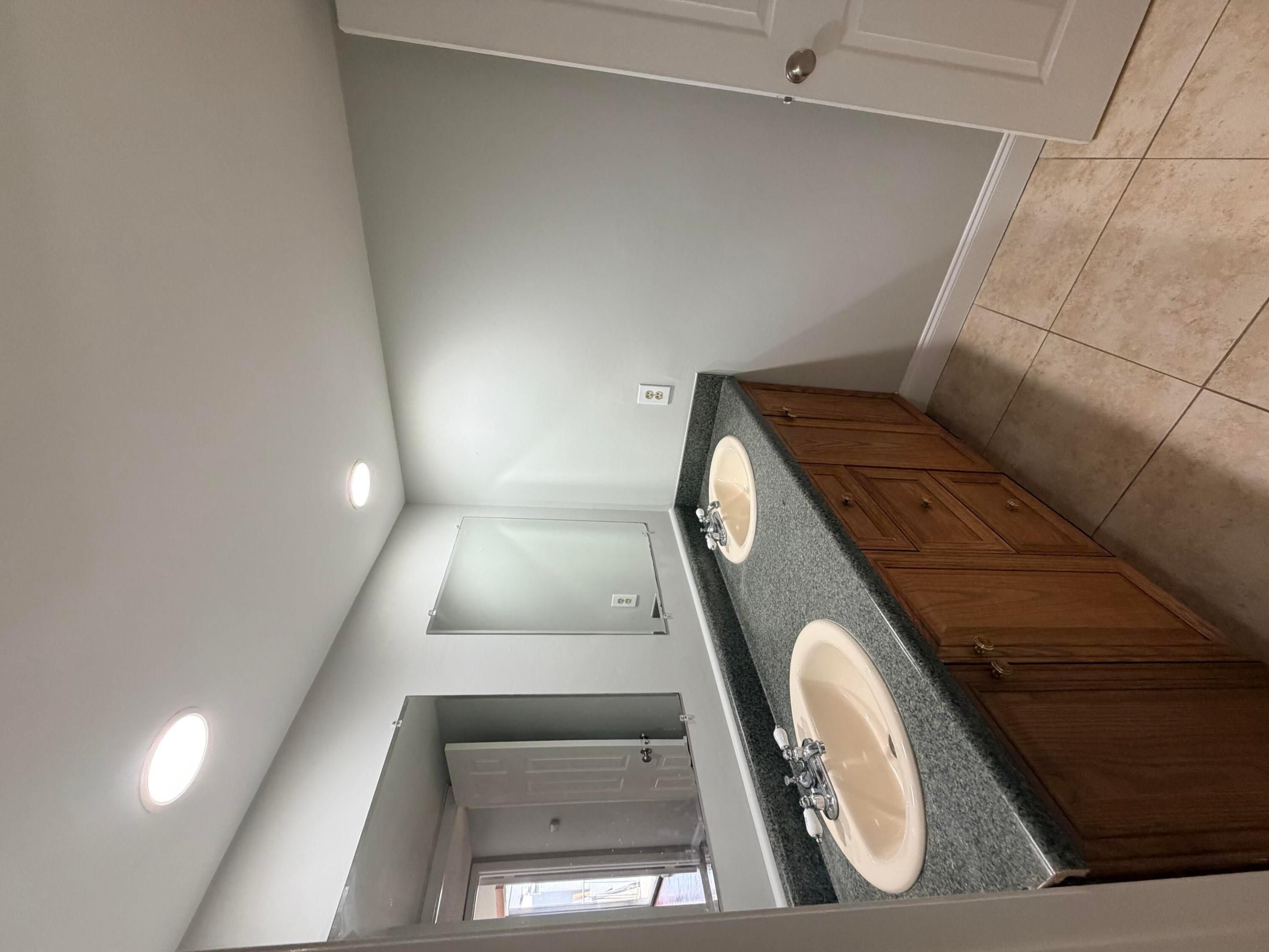 37 LAKE ARBOR, Palm Springs FL 33461