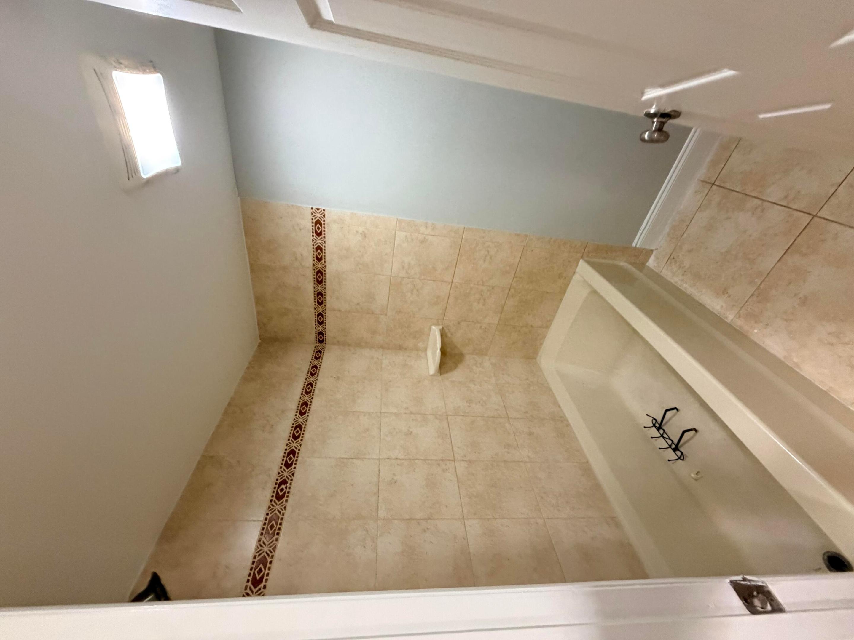 37 LAKE ARBOR, Palm Springs FL 33461