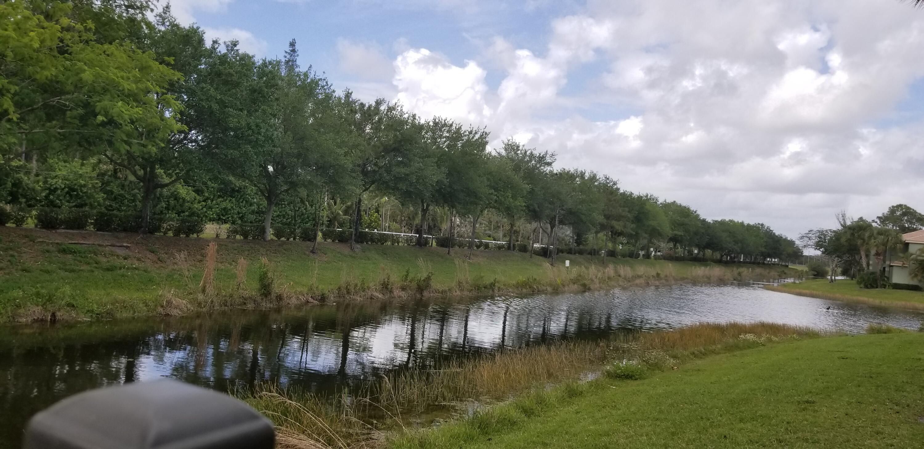350 CRESTWOOD #201, Royal Palm Beach FL 33411