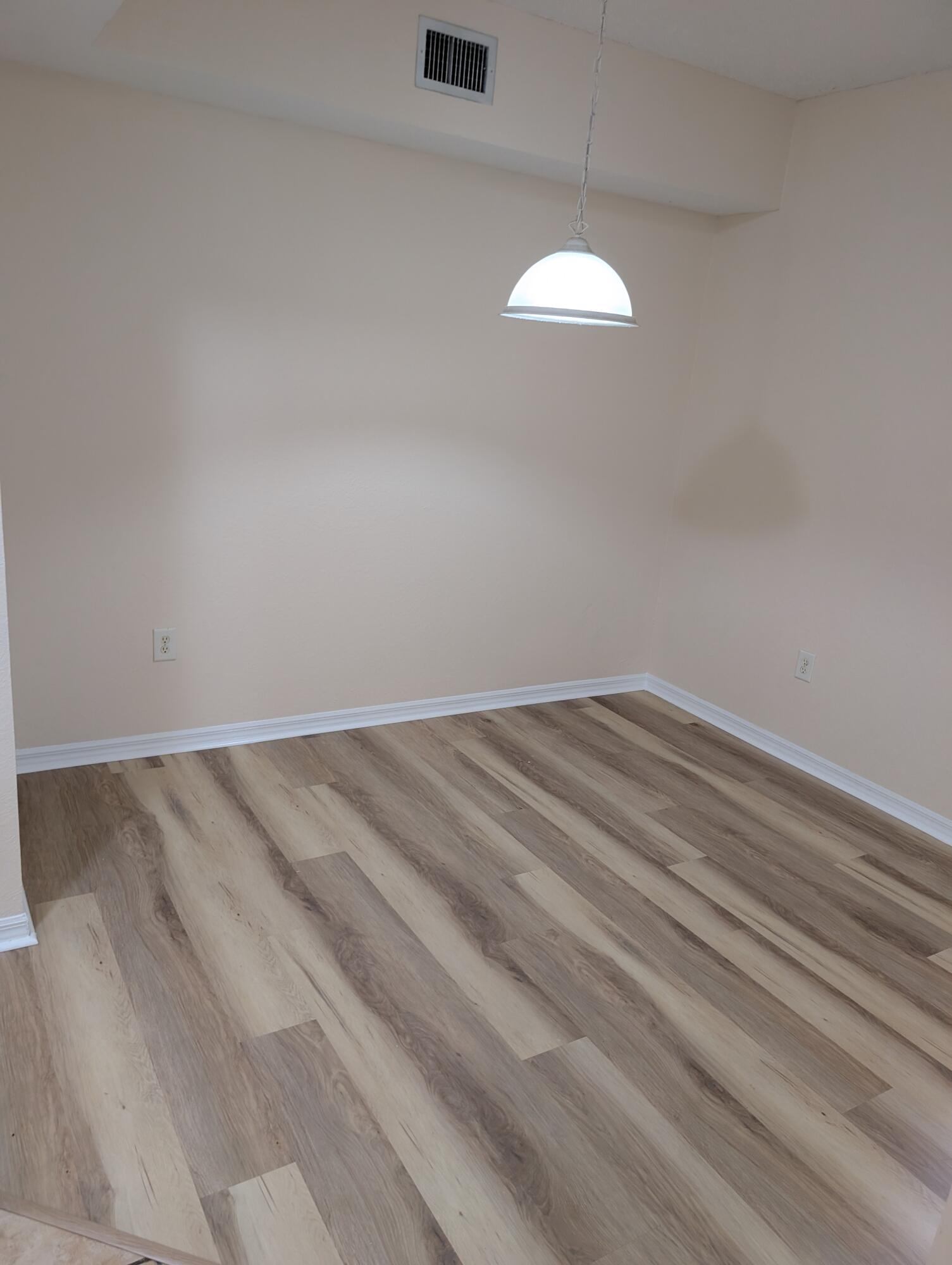 350 CRESTWOOD #201, Royal Palm Beach FL 33411