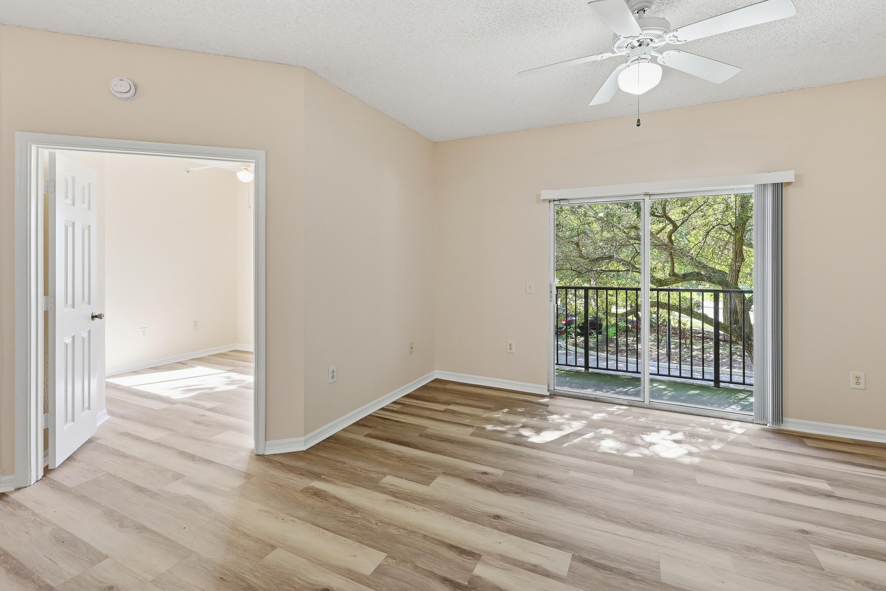 350 CRESTWOOD #201, Royal Palm Beach FL 33411