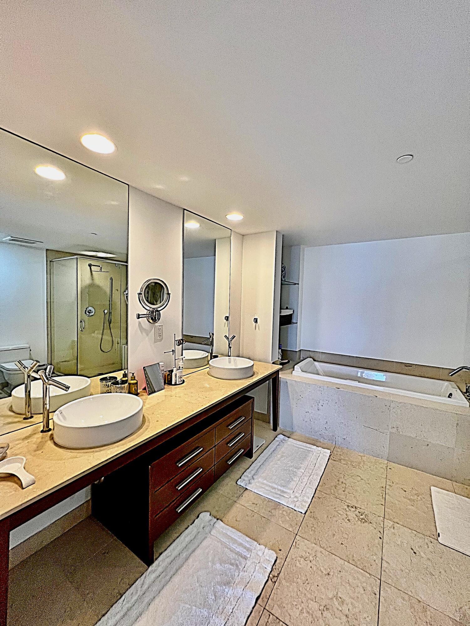 495 Brickell #1605, Miami FL 33131