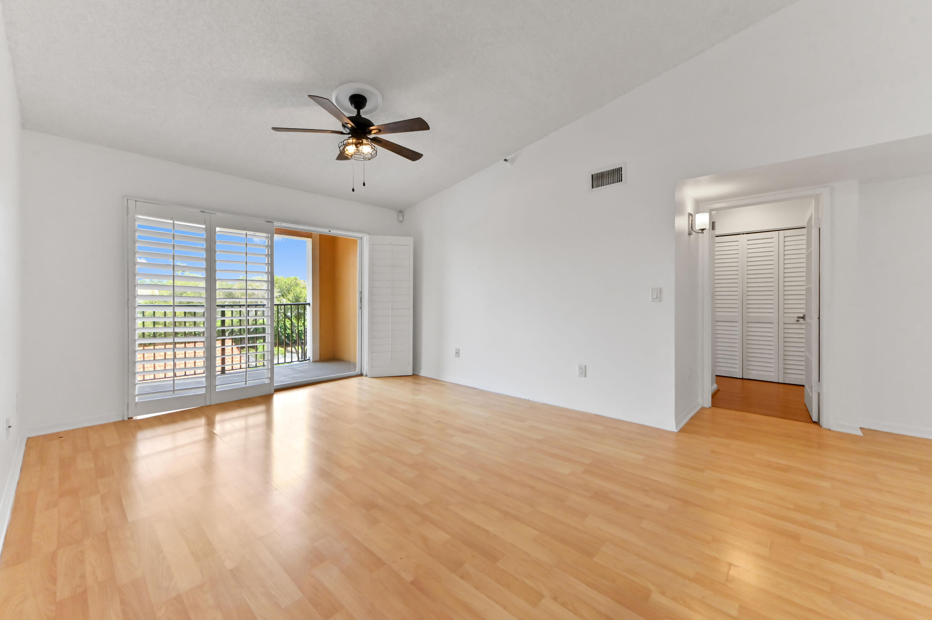 140 Yacht Club #307, Hypoluxo FL 33462