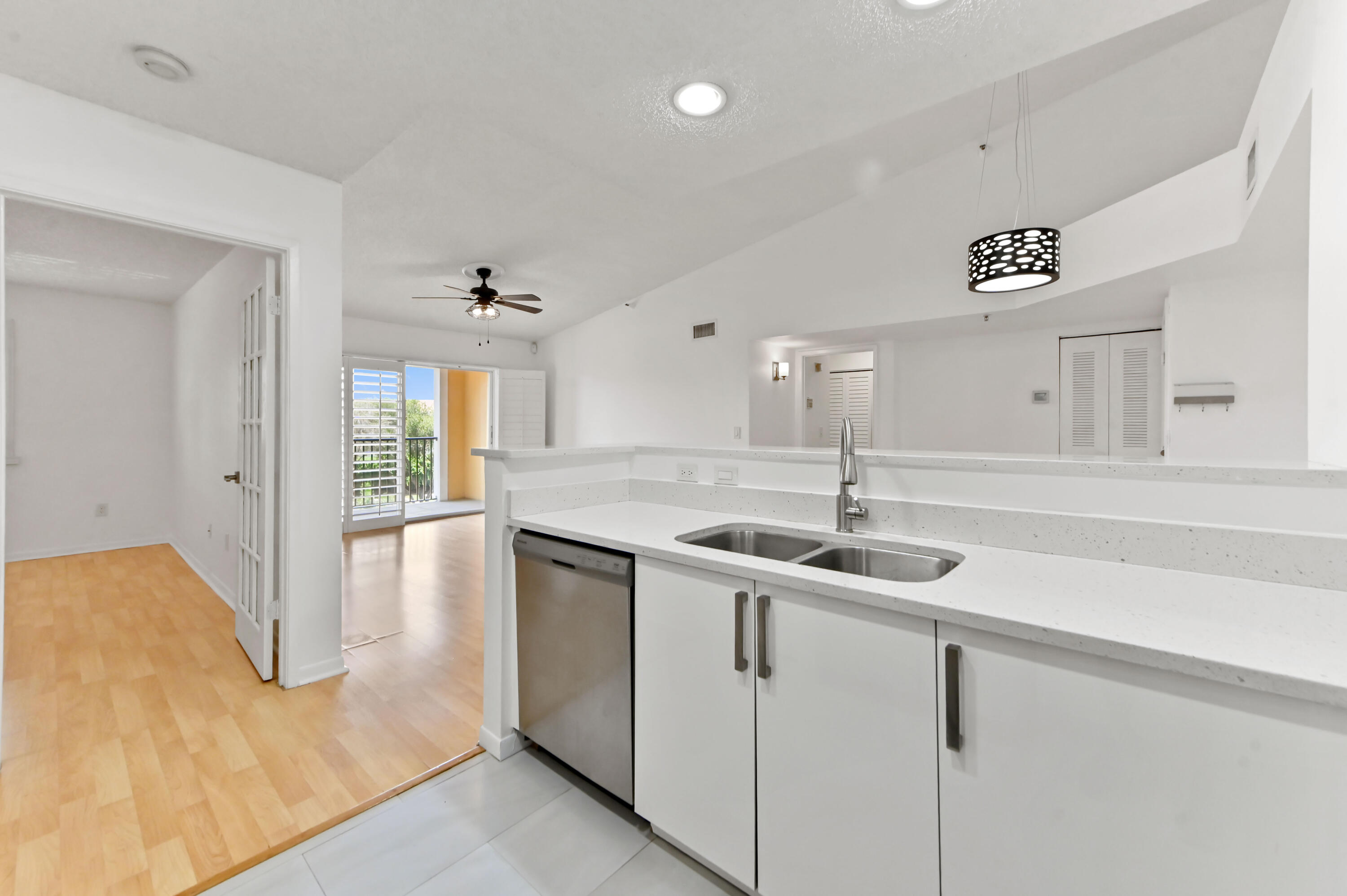 140 Yacht Club #307, Hypoluxo FL 33462