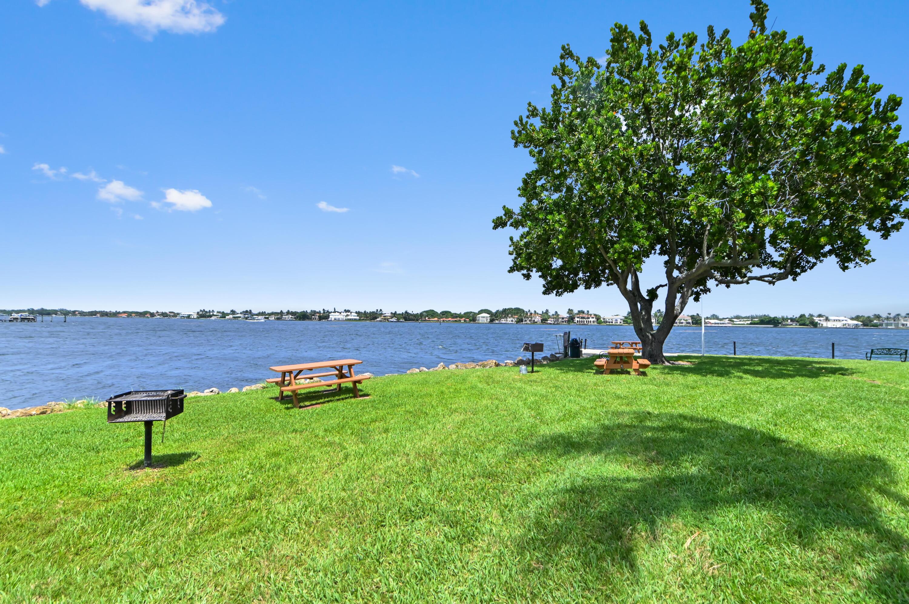 140 Yacht Club #307, Hypoluxo FL 33462