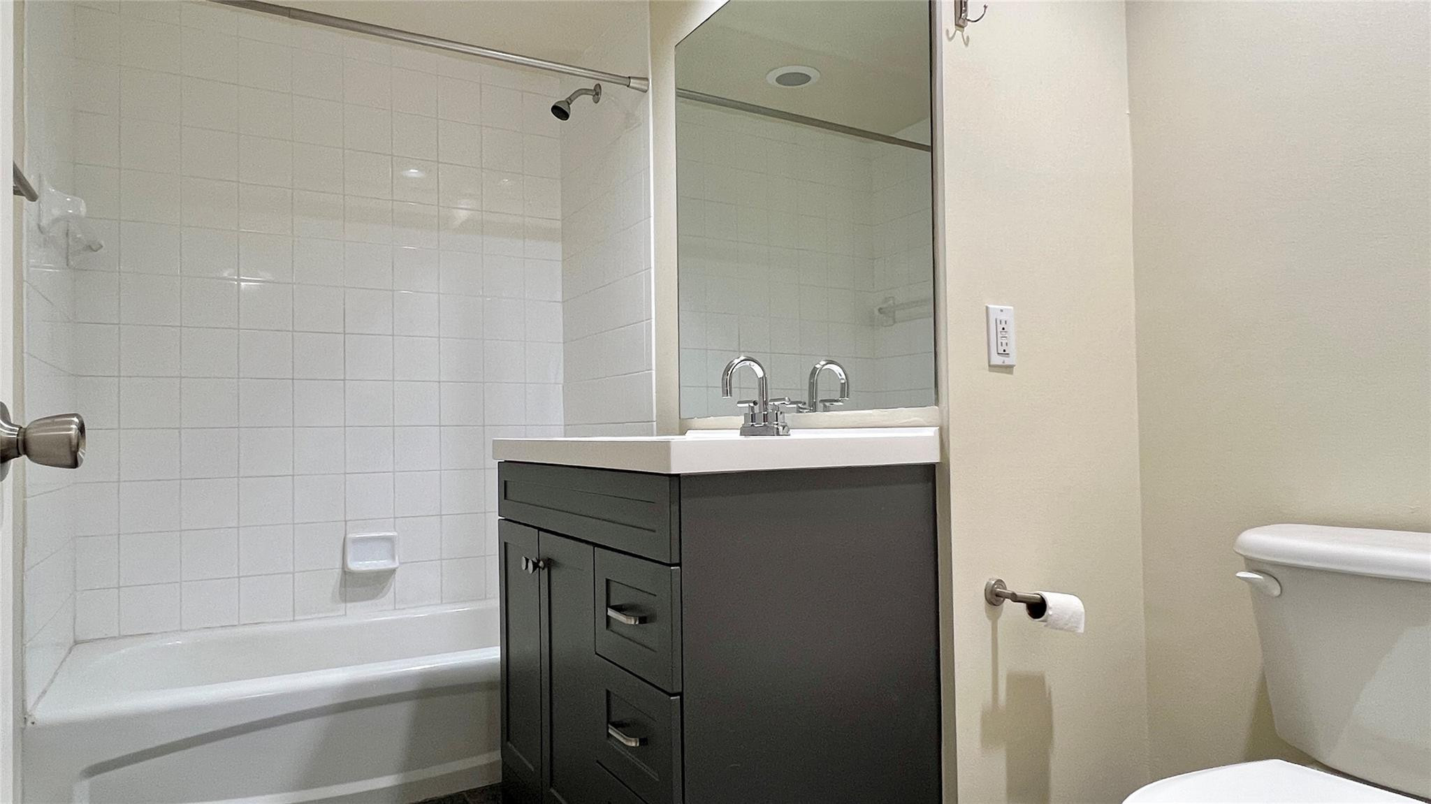 100 N Federal #1136, Fort Lauderdale FL 33301
