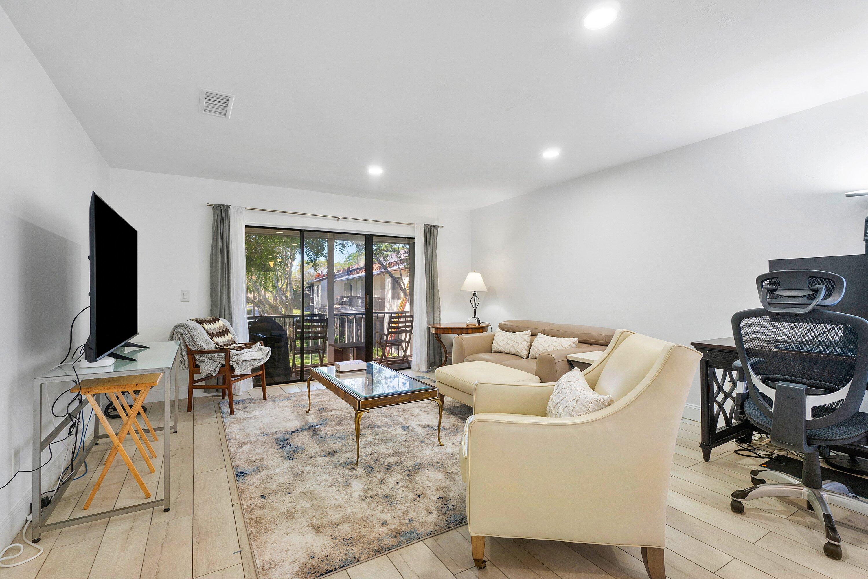 8436 CYPRESS #7H, Boca Raton FL 33433