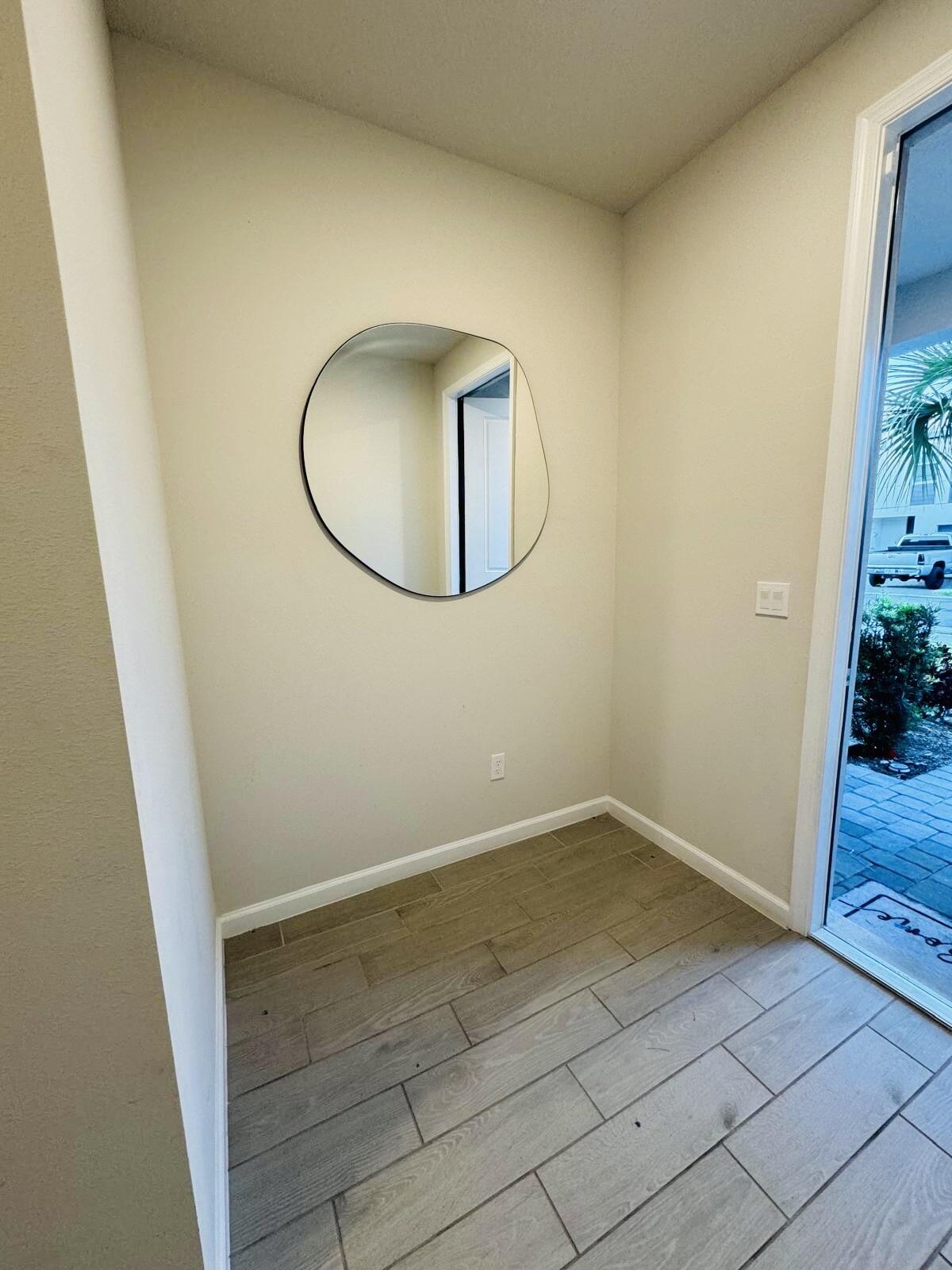 5677 MENTMORE #5677, Mangonia Park FL 33407