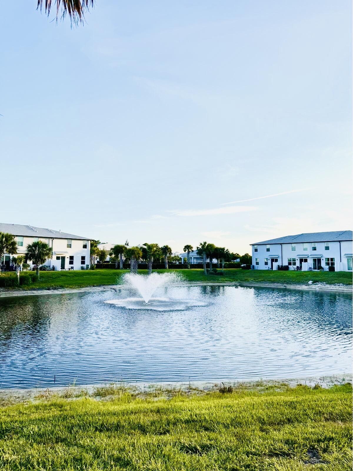 5677 MENTMORE #5677, Mangonia Park FL 33407