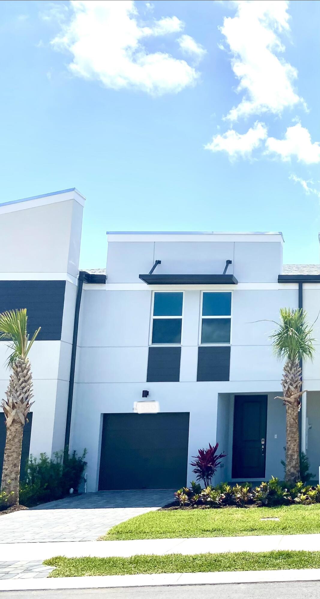 5677 MENTMORE #5677, Mangonia Park FL 33407