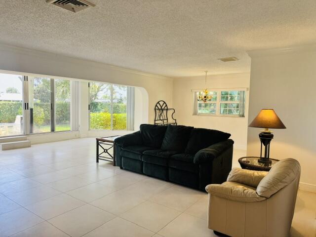 340 Orange Tree #5, Atlantis FL 33462
