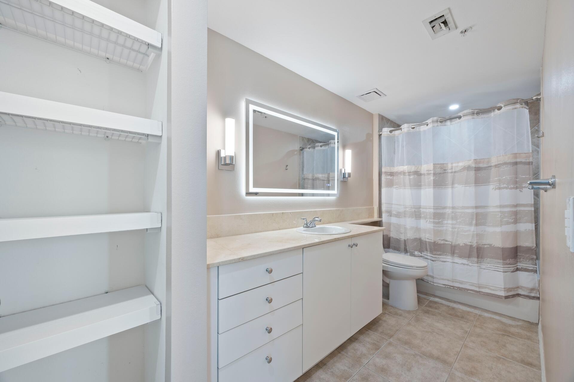 804 E WINDWARD #621, Lantana FL 33462