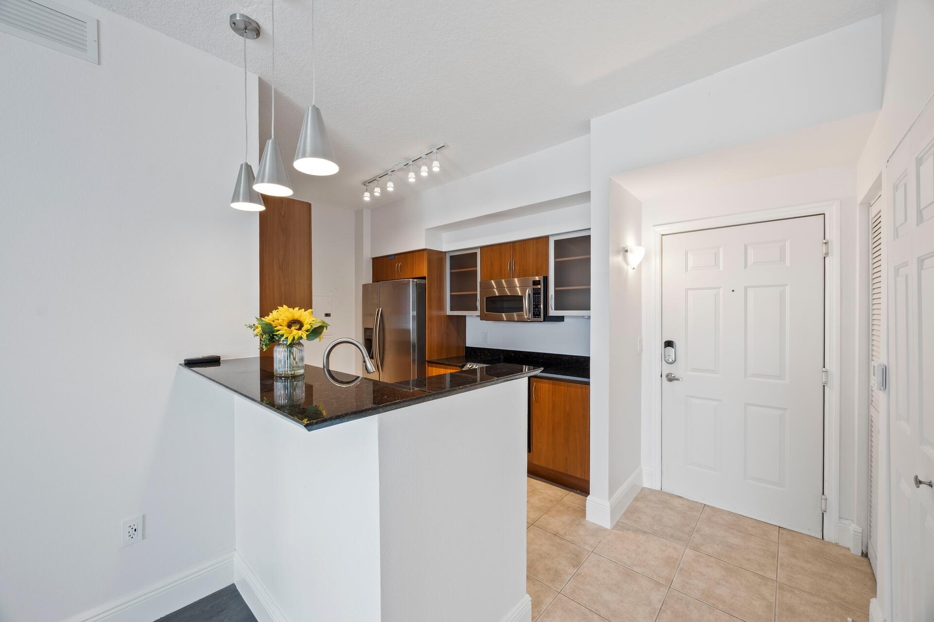 804 E WINDWARD #621, Lantana FL 33462