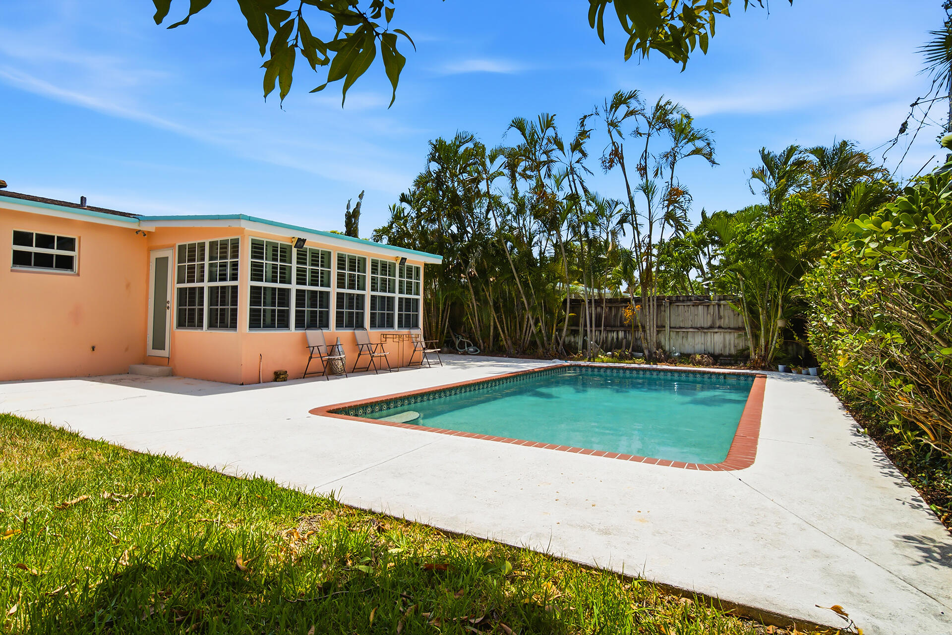 205 RUTLAND, West Palm Beach FL 33405