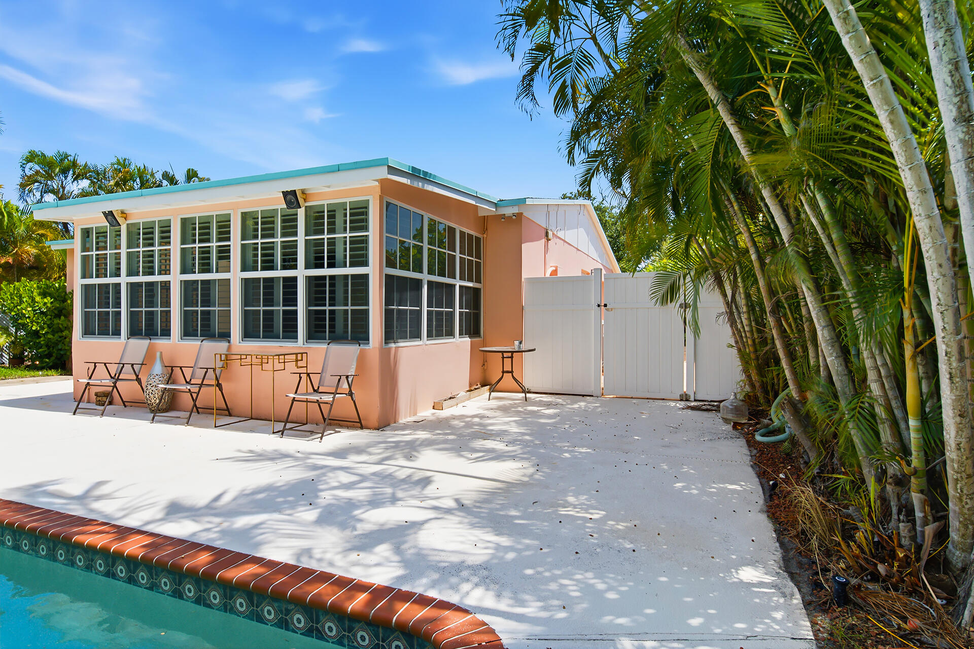 205 RUTLAND, West Palm Beach FL 33405