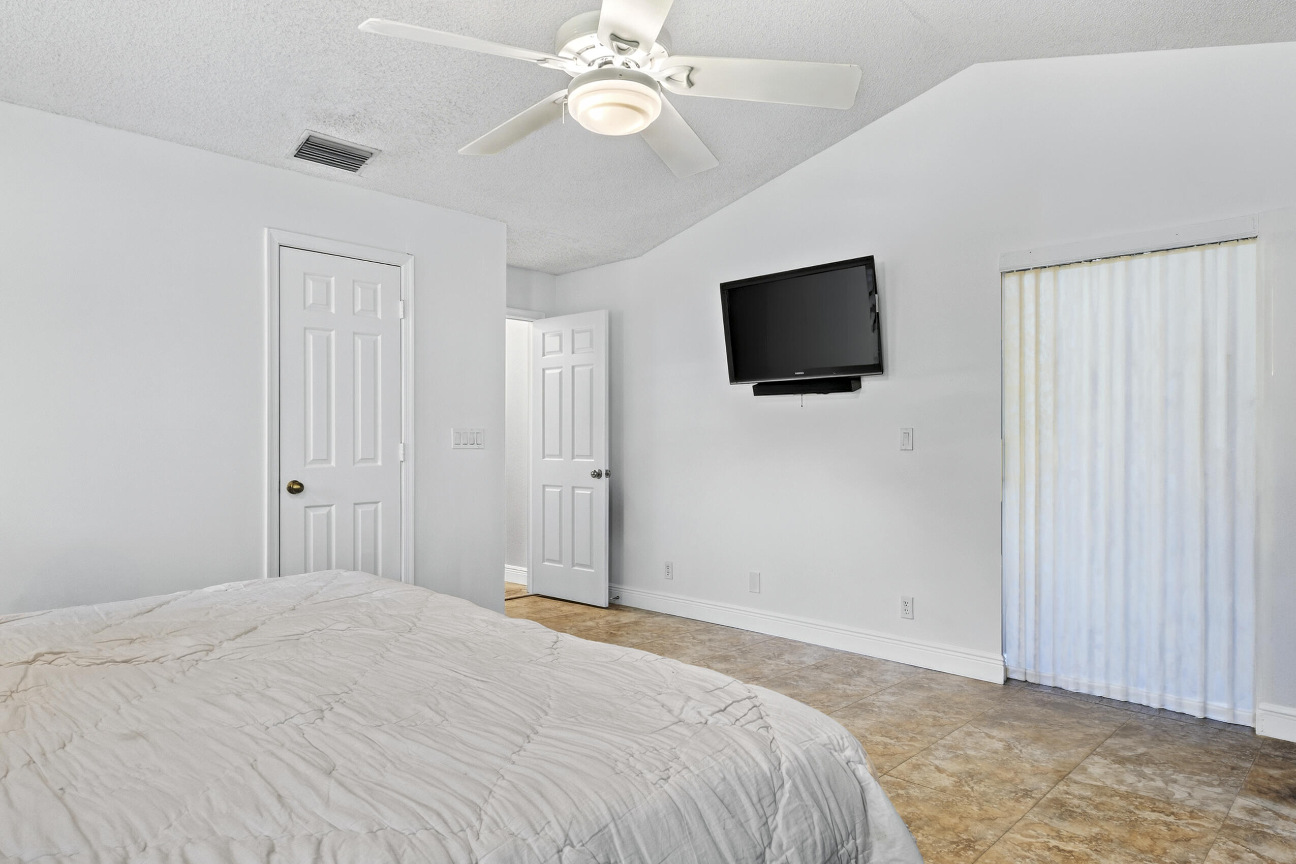12020 NW 2nd, Coral Springs FL 33071