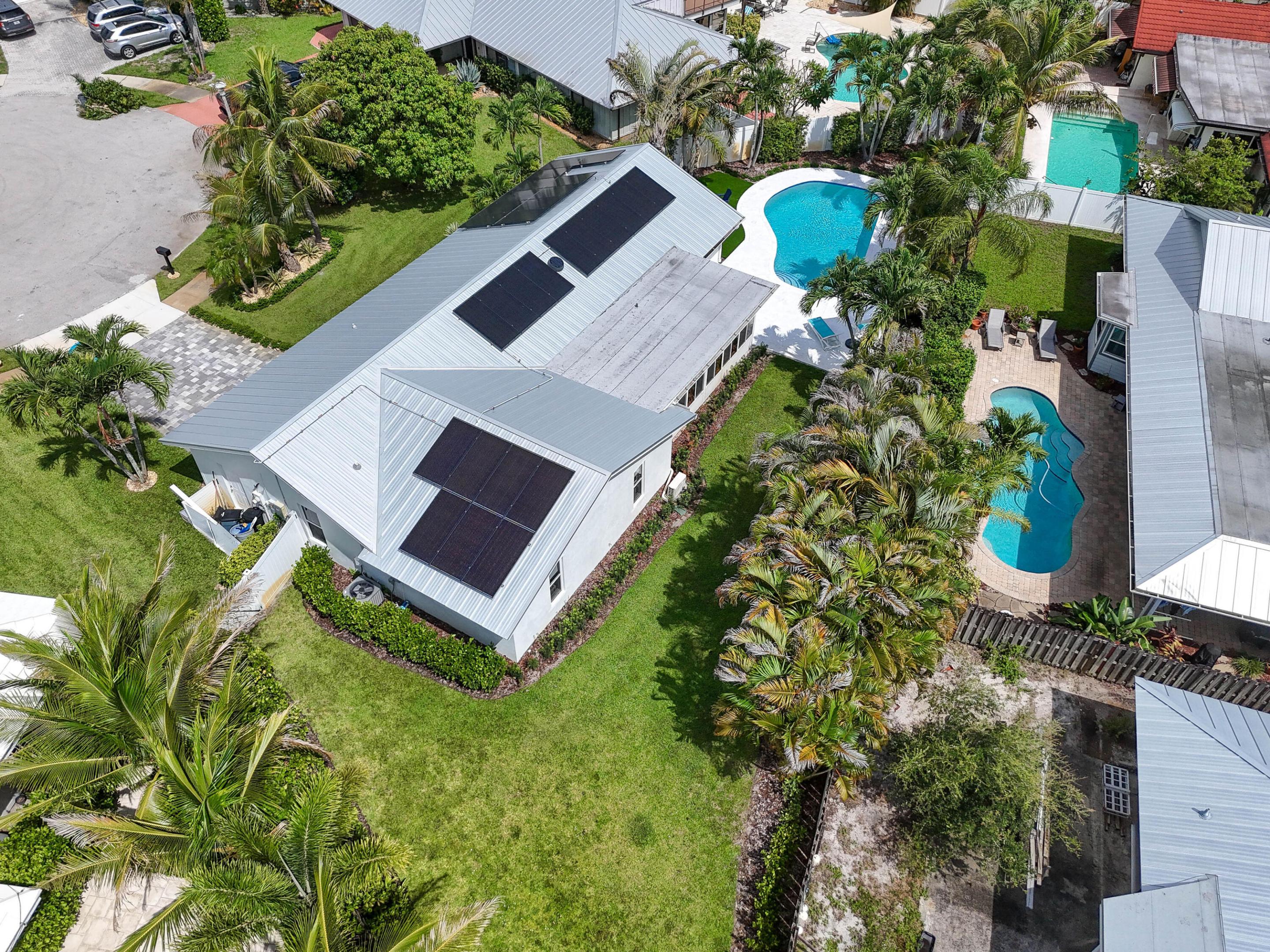 46 DOGWOOD, Tequesta FL 33469