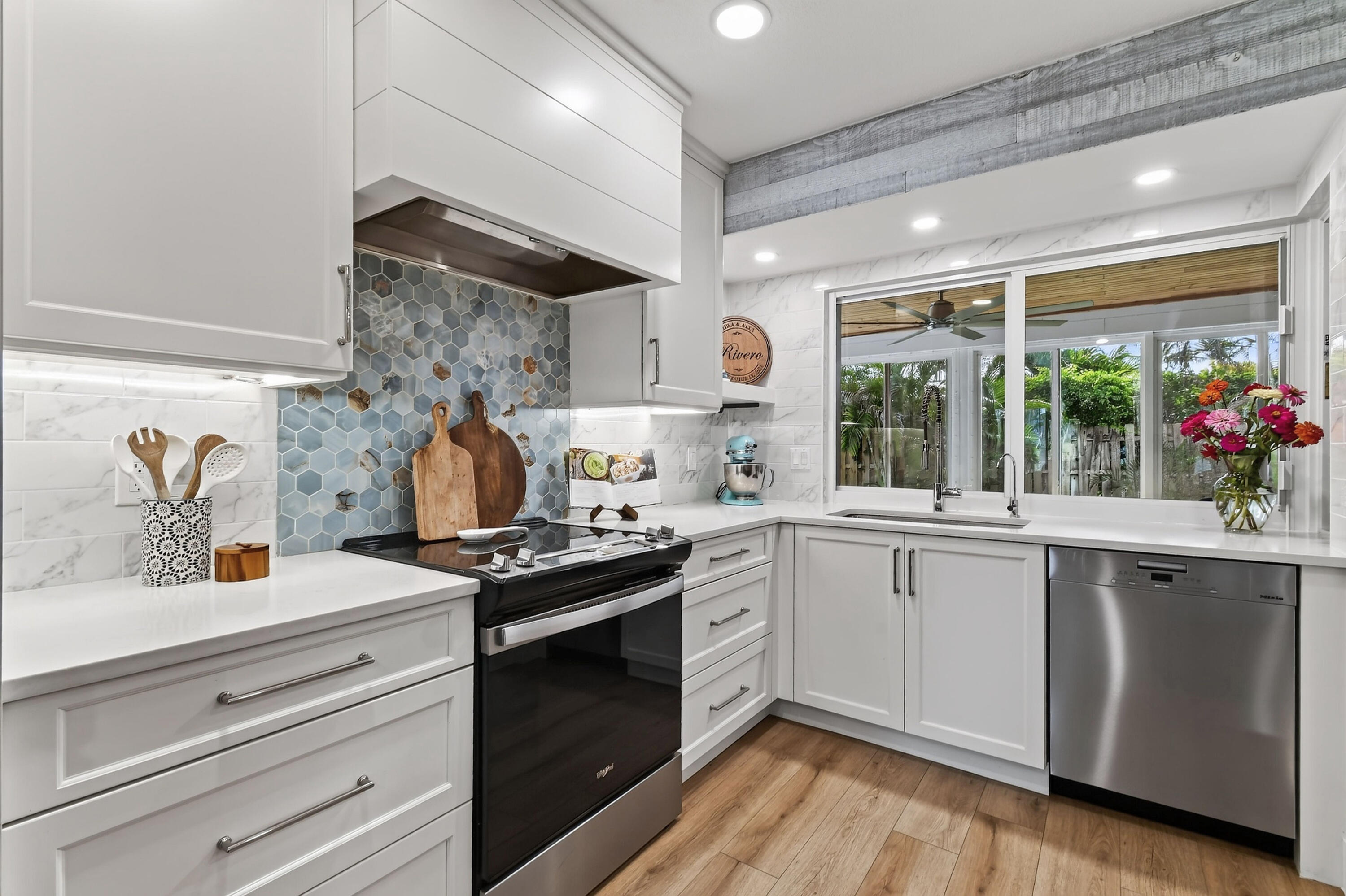 46 DOGWOOD, Tequesta FL 33469