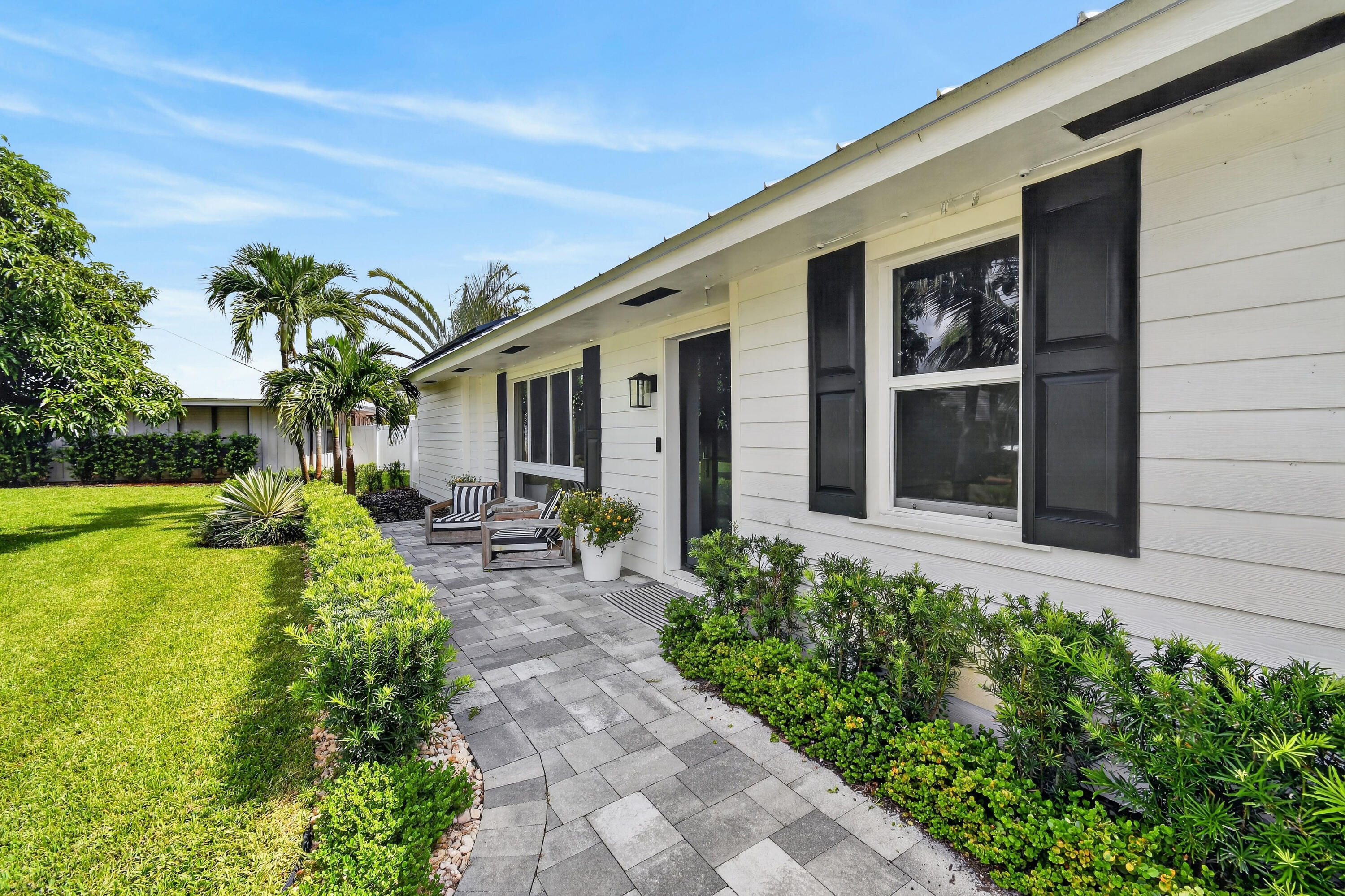 46 DOGWOOD, Tequesta FL 33469