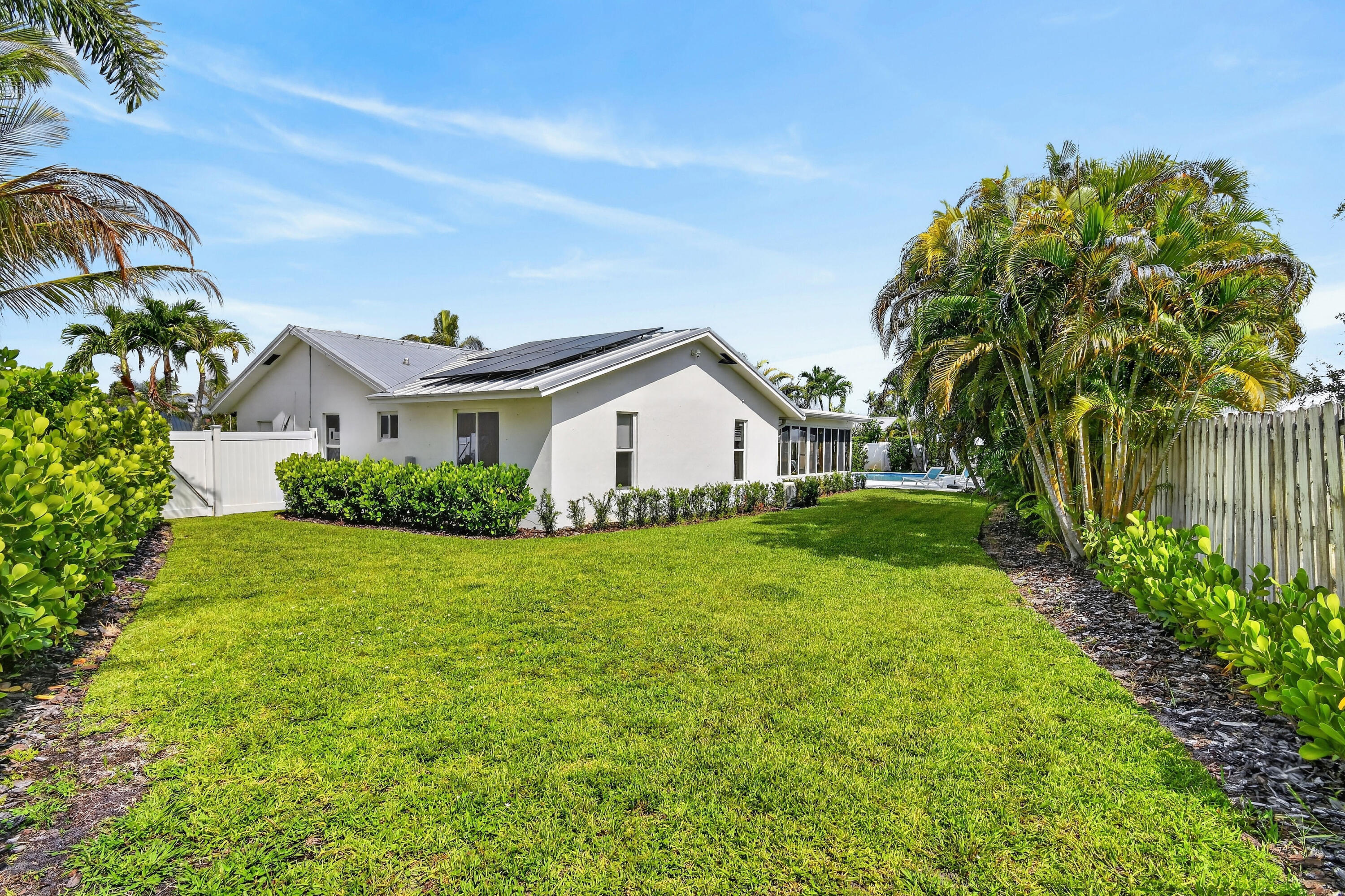 46 DOGWOOD, Tequesta FL 33469