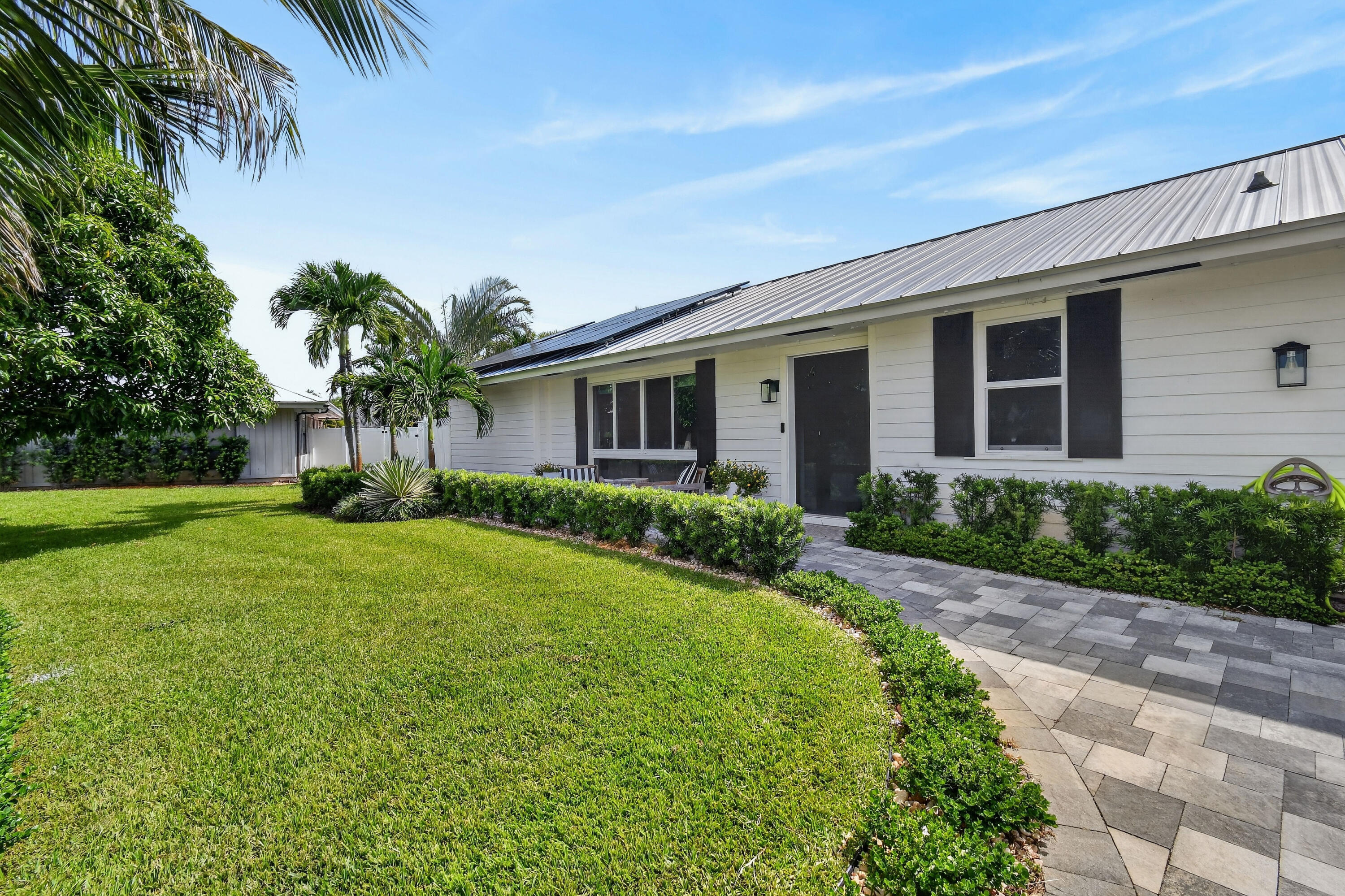 46 DOGWOOD, Tequesta FL 33469