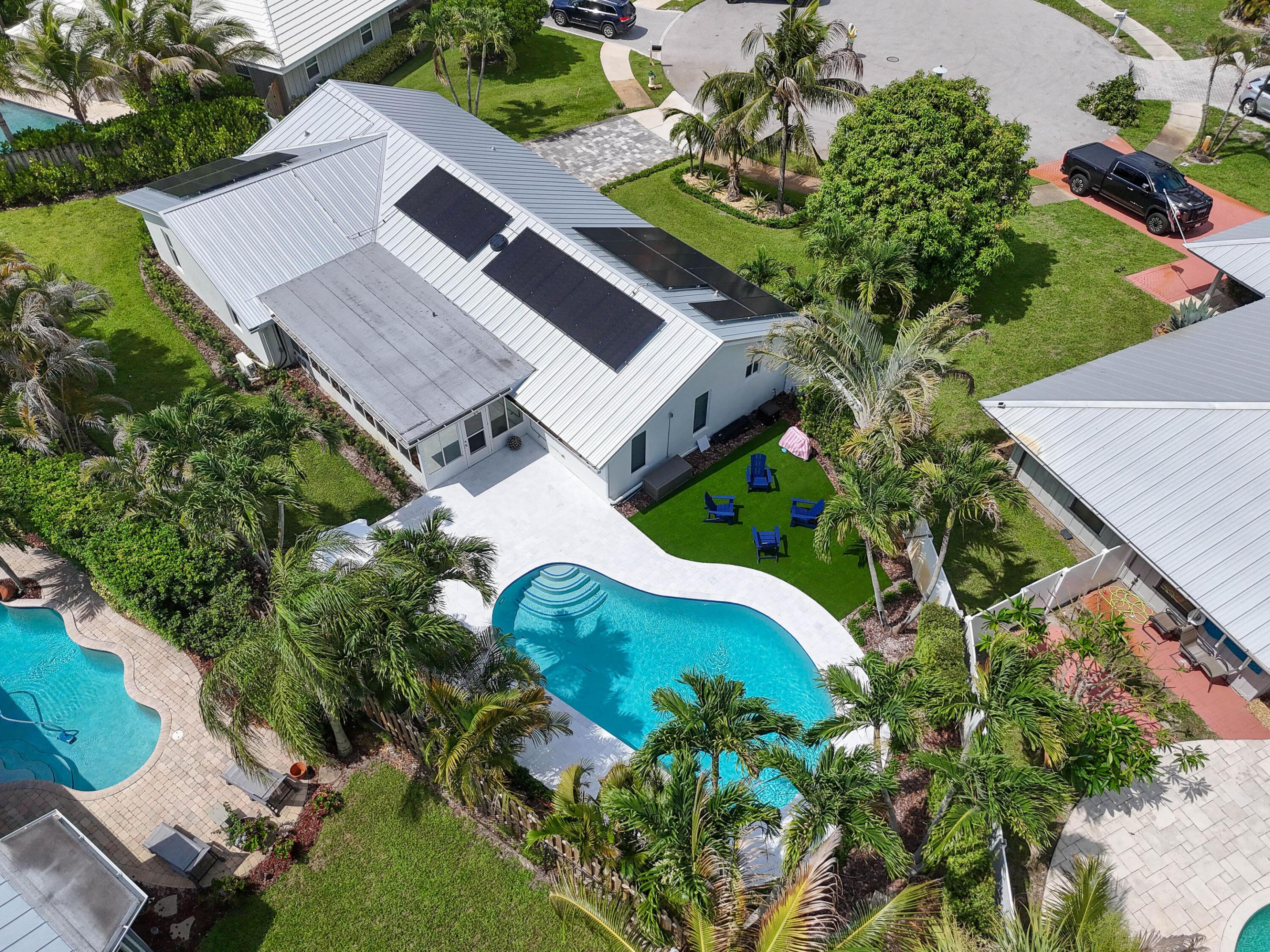 46 DOGWOOD, Tequesta FL 33469