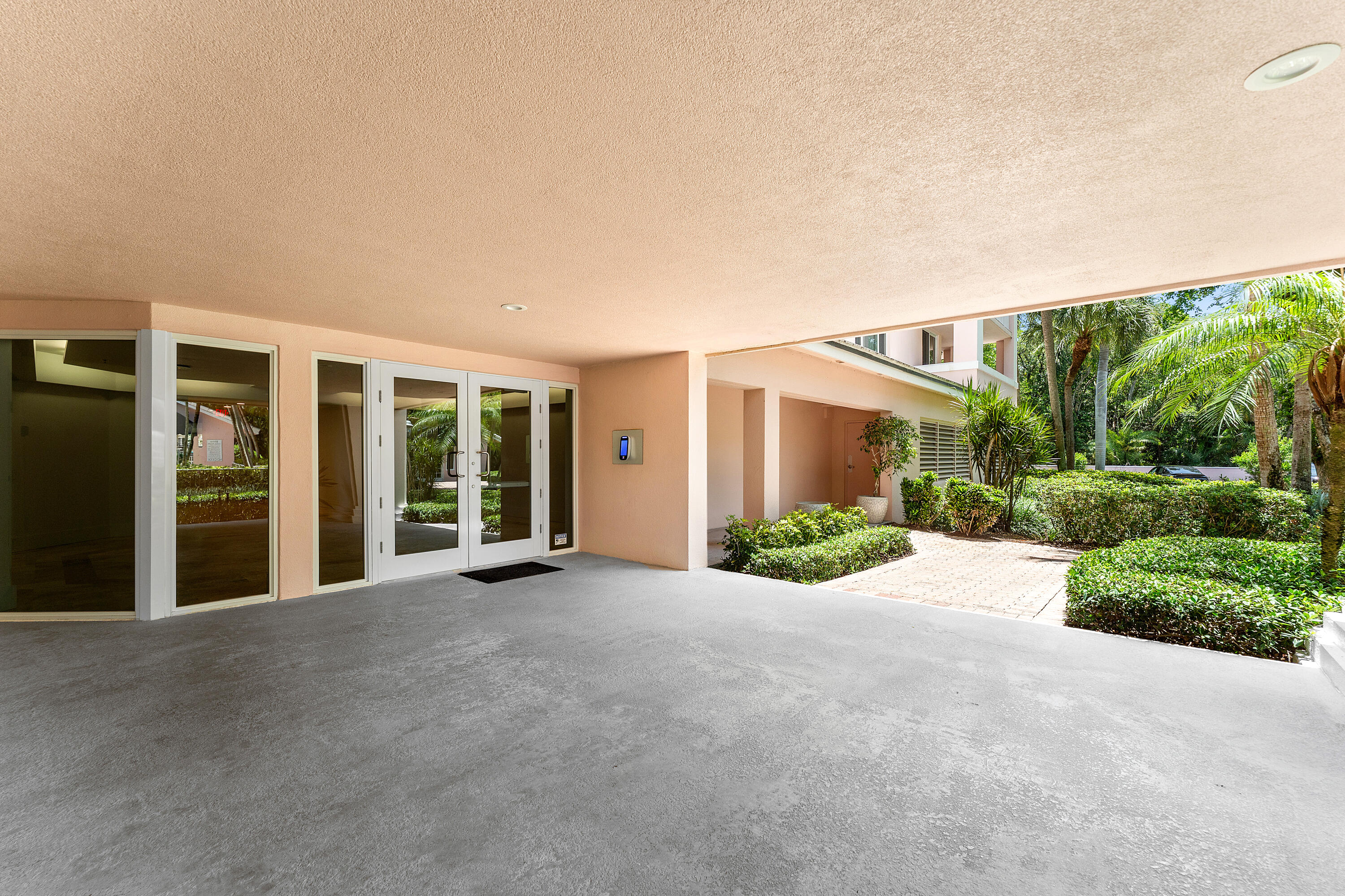 790 Andrews #C206, Delray Beach FL 33483