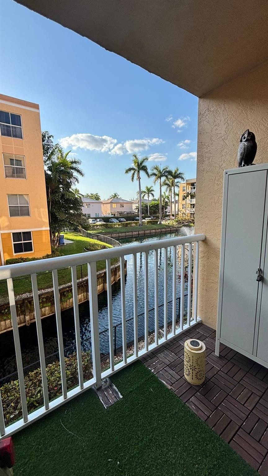 1350 SE 3RD #208, Dania Beach FL 33004