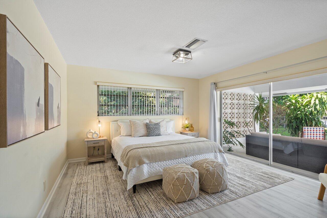 2767 Spanish River, Boca Raton FL 33432