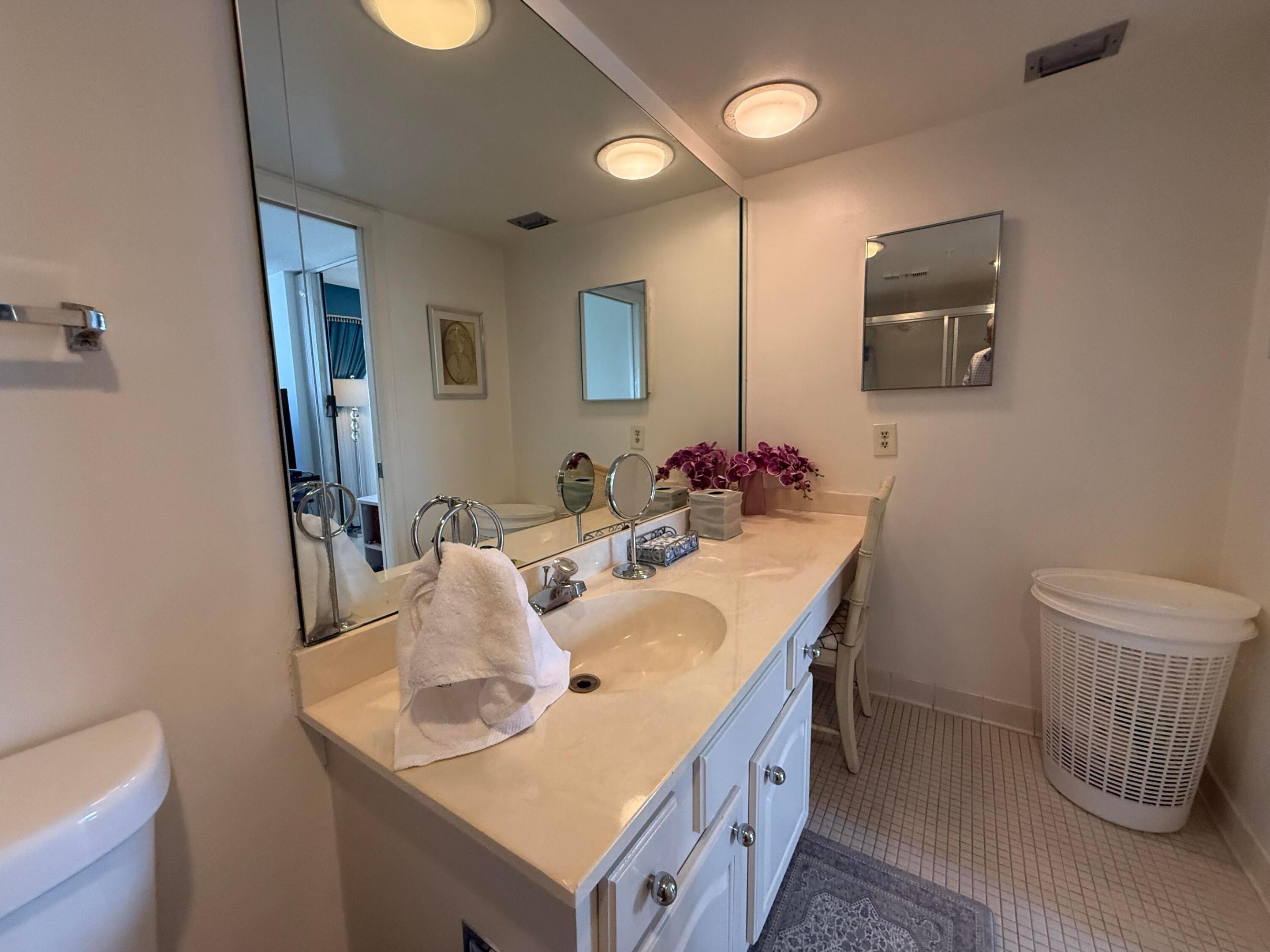 7738 Lakeside #373, Boca Raton FL 33434