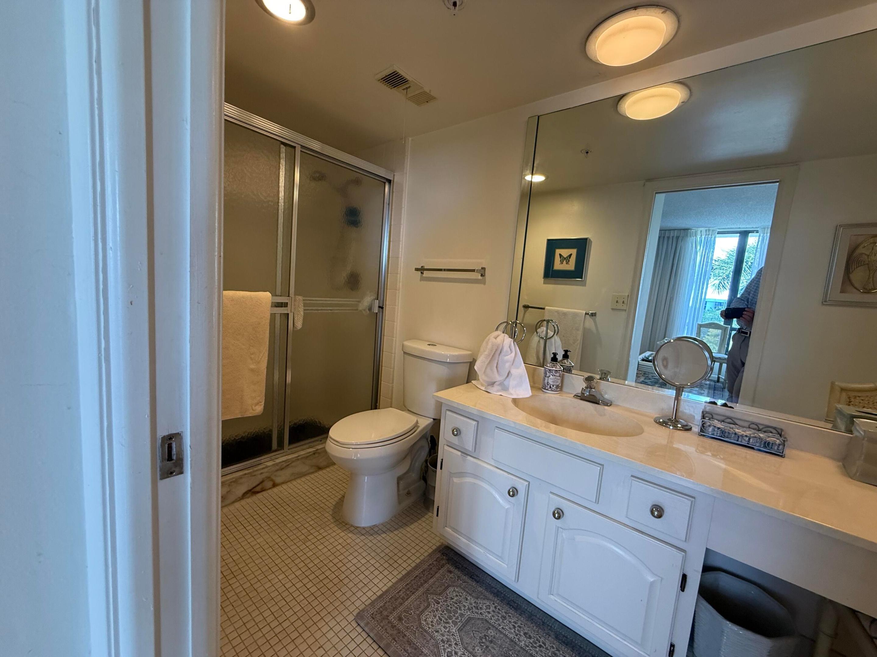 7738 Lakeside #373, Boca Raton FL 33434