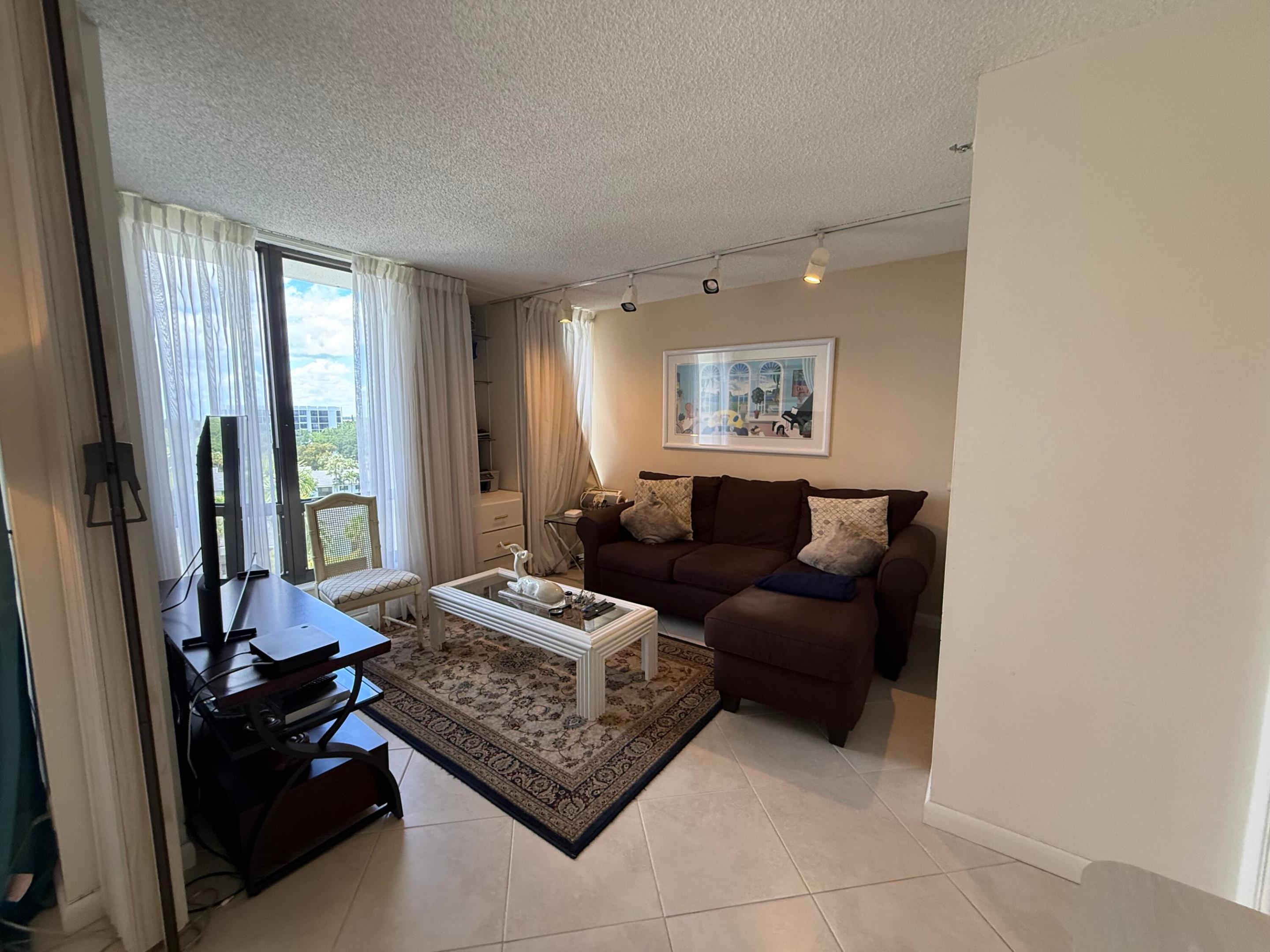 7738 Lakeside #373, Boca Raton FL 33434