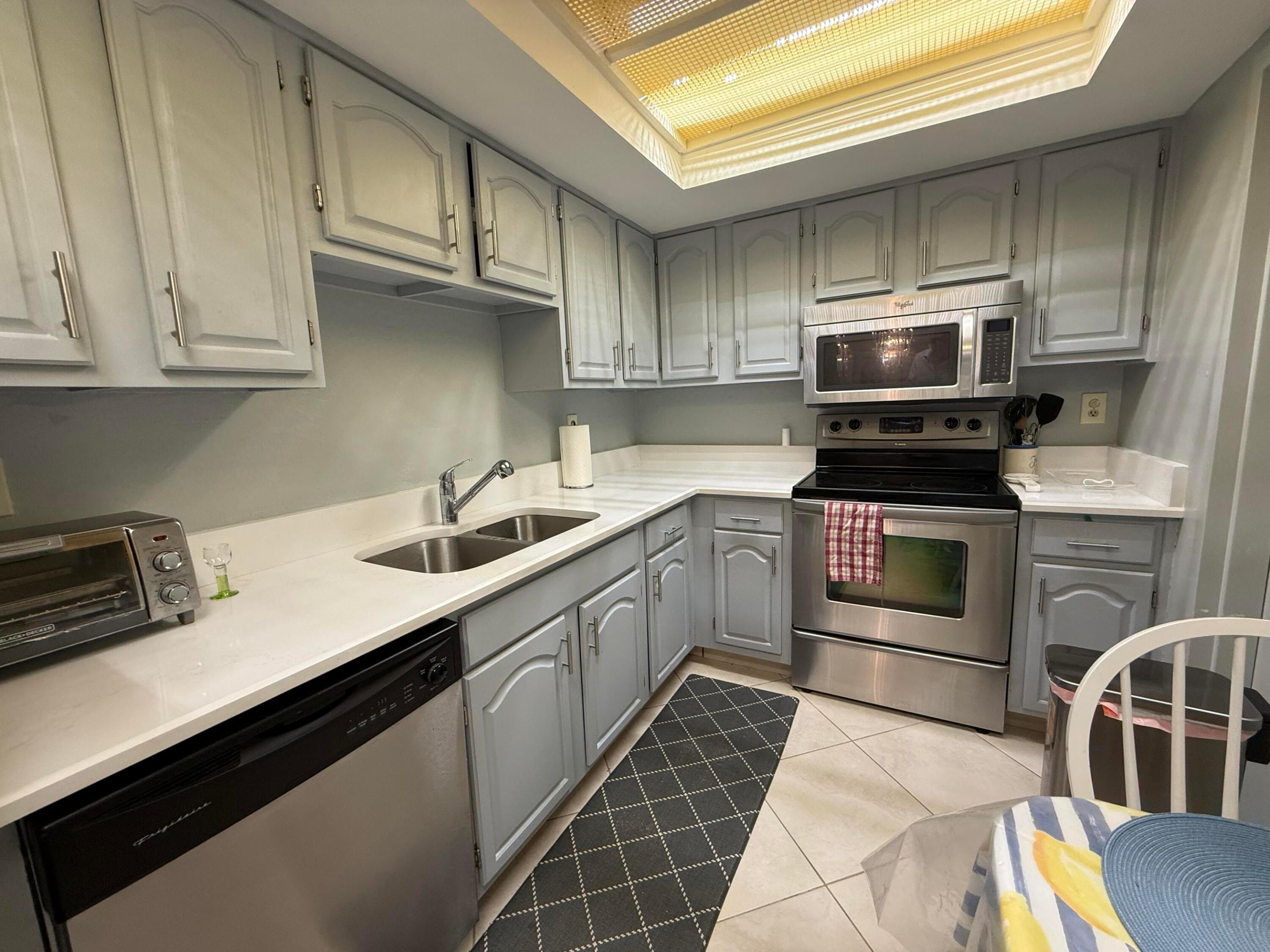7738 Lakeside #373, Boca Raton FL 33434