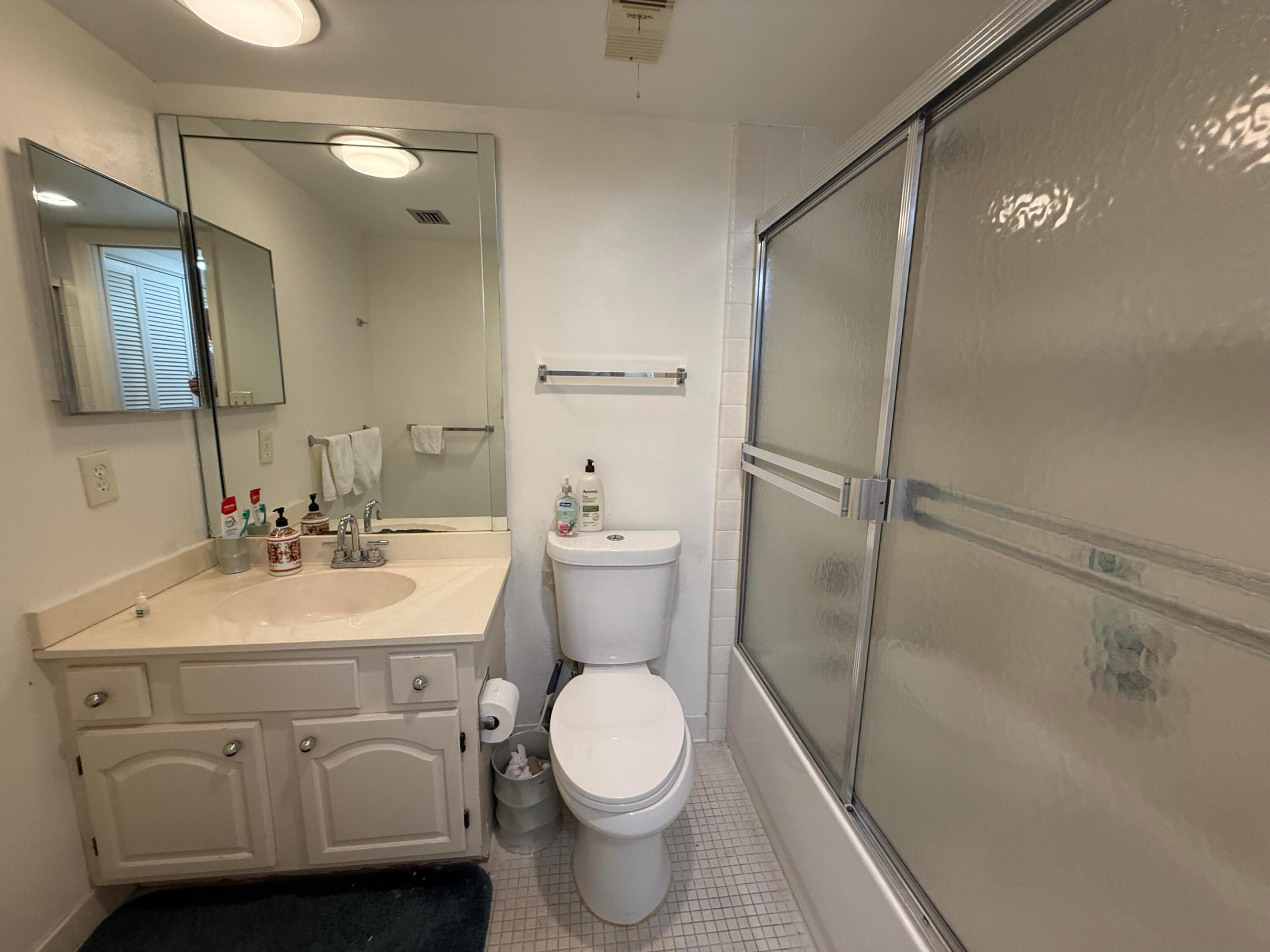 7738 Lakeside #373, Boca Raton FL 33434